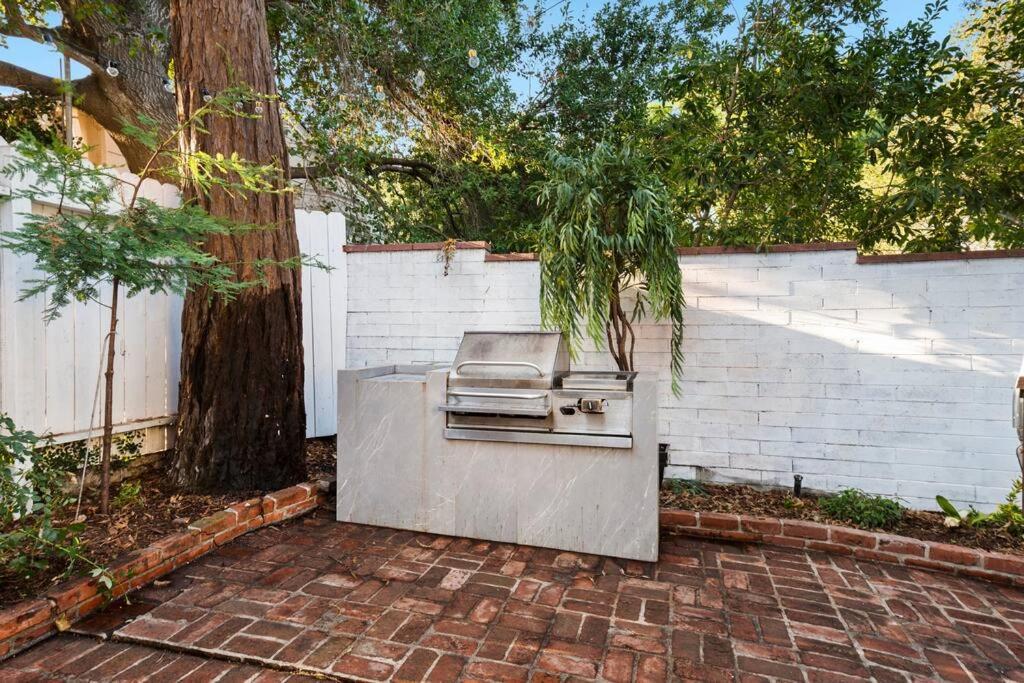 Chic 3BR Oasis in Studio City:Toluca Lake Adjacent