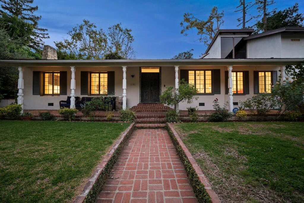 Chic 3BR Oasis in Studio City:Toluca Lake Adjacent
