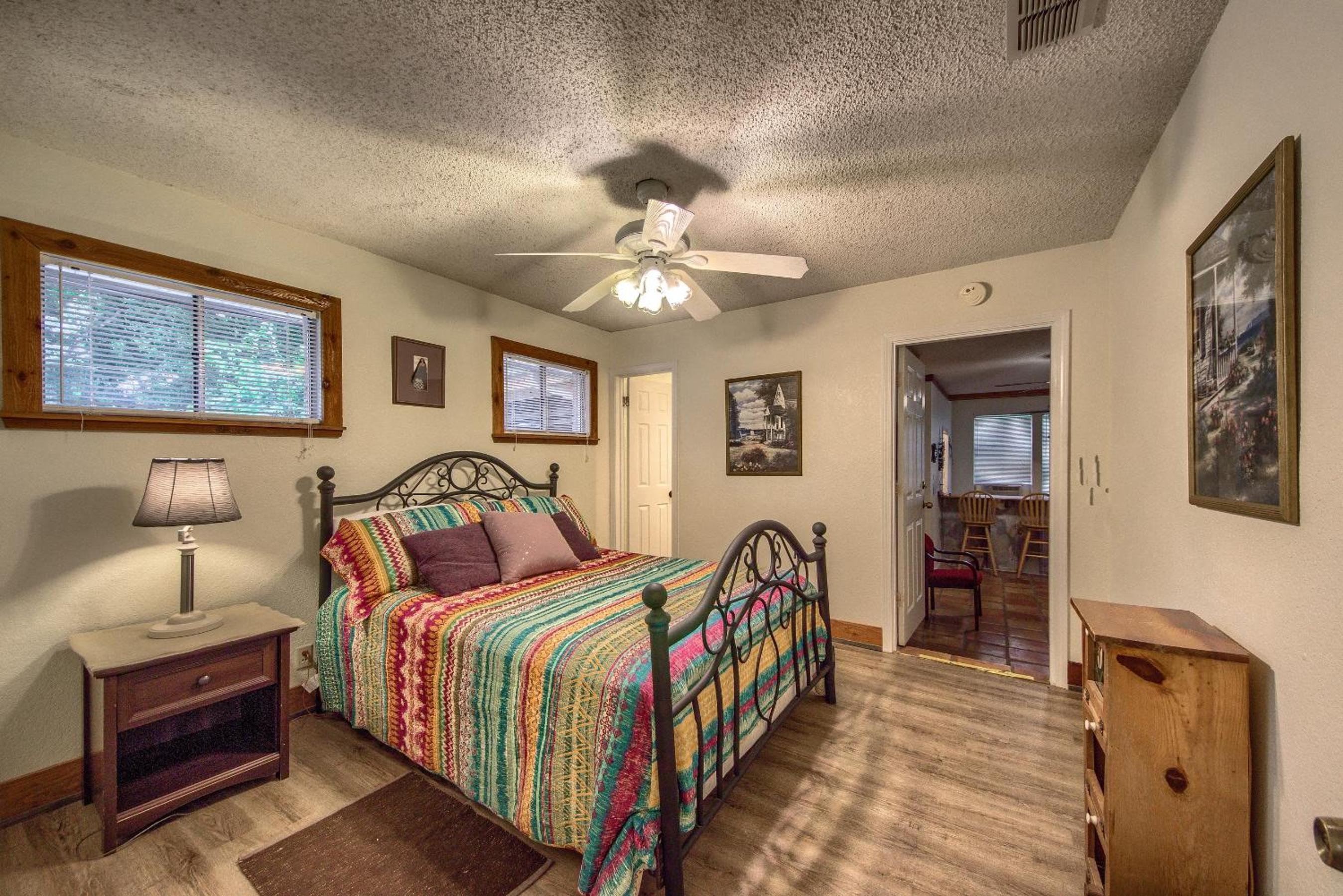 LD 1683 Texas River Haus