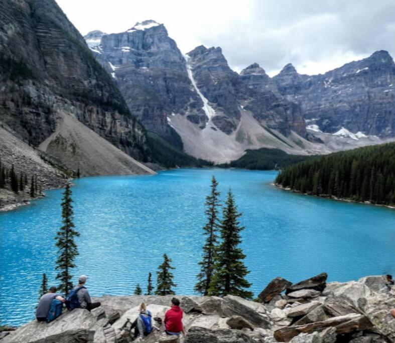 Immersed in the scenery of Canmore RES-11244