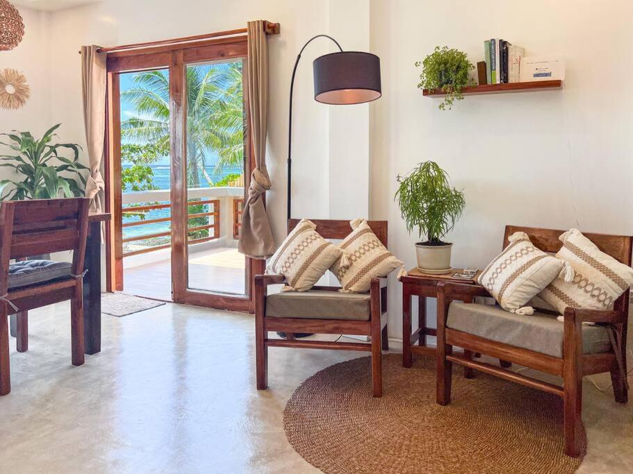 Beachfront Casa del Mar Siargao - 2BR view 2