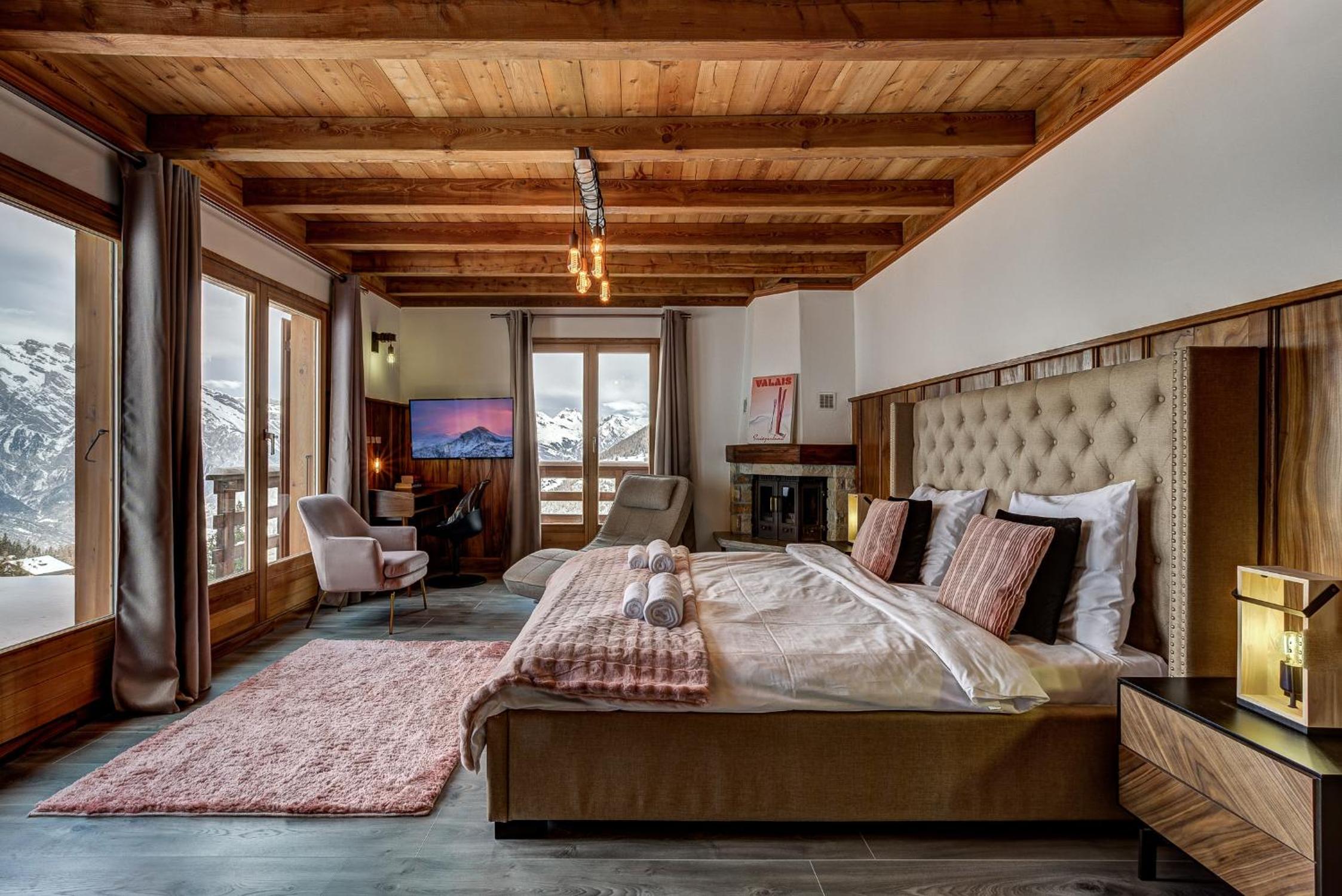 Chalet Alaska