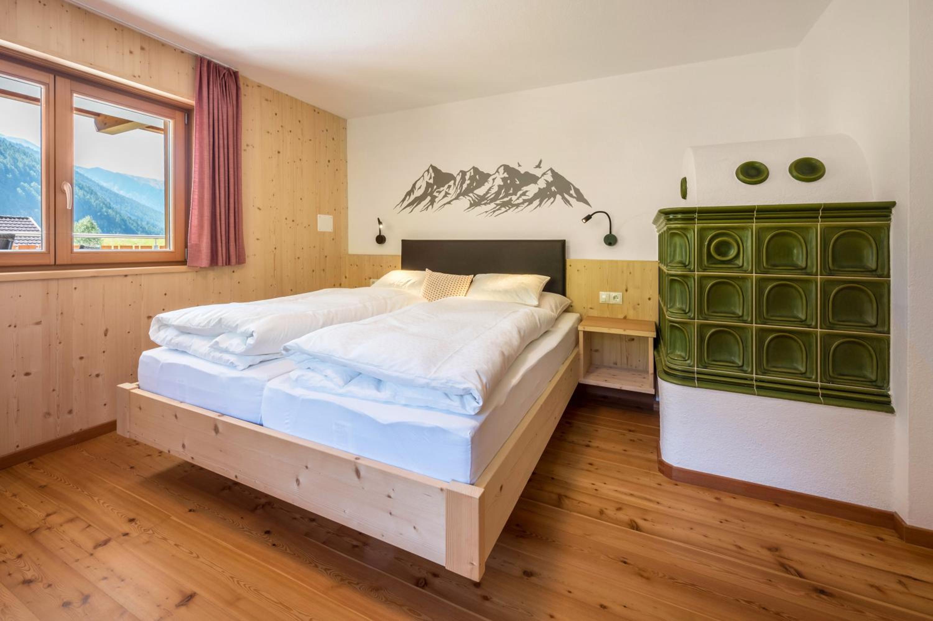 Ferienhaus Nairz Alpenrose view 2