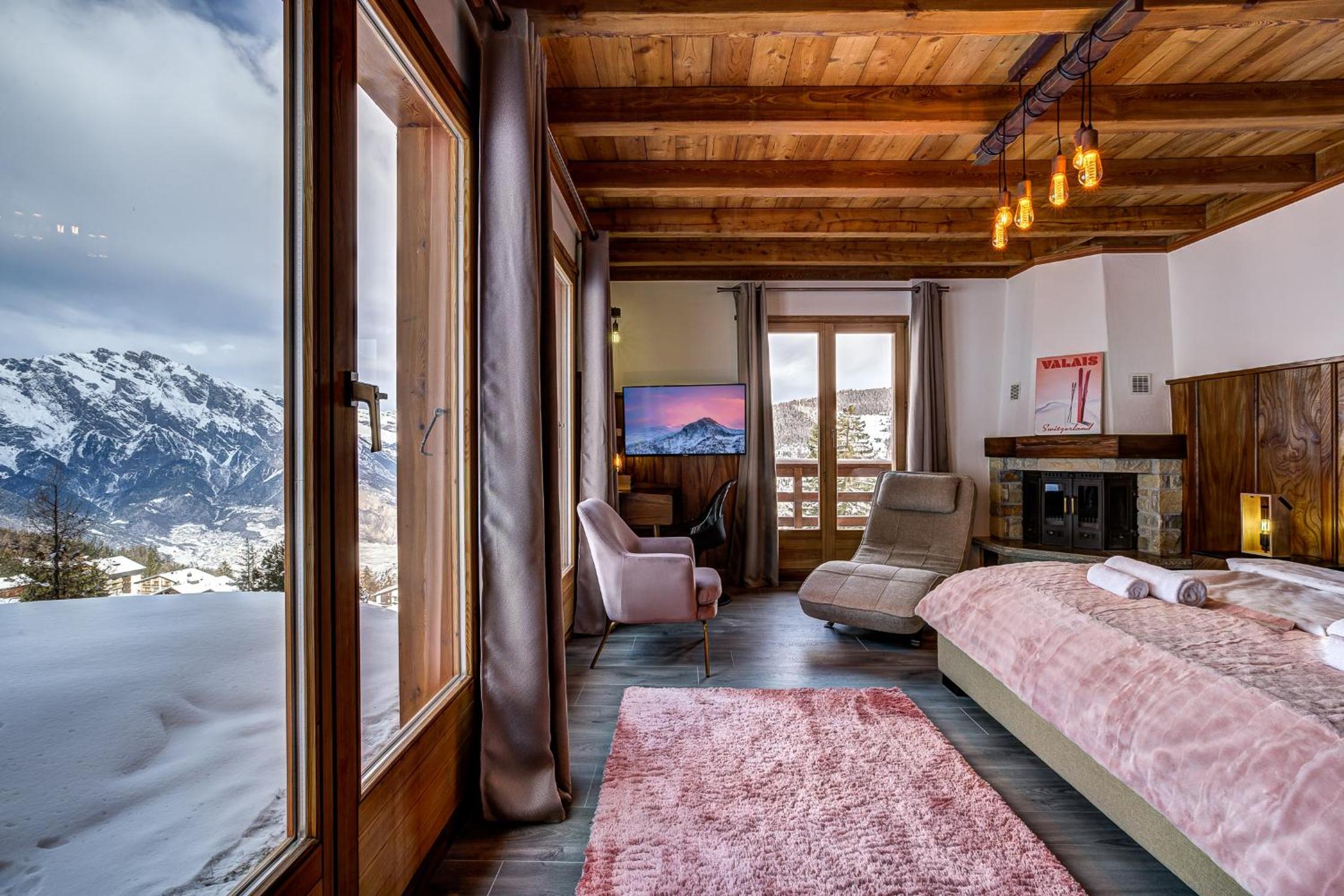 Chalet Alaska