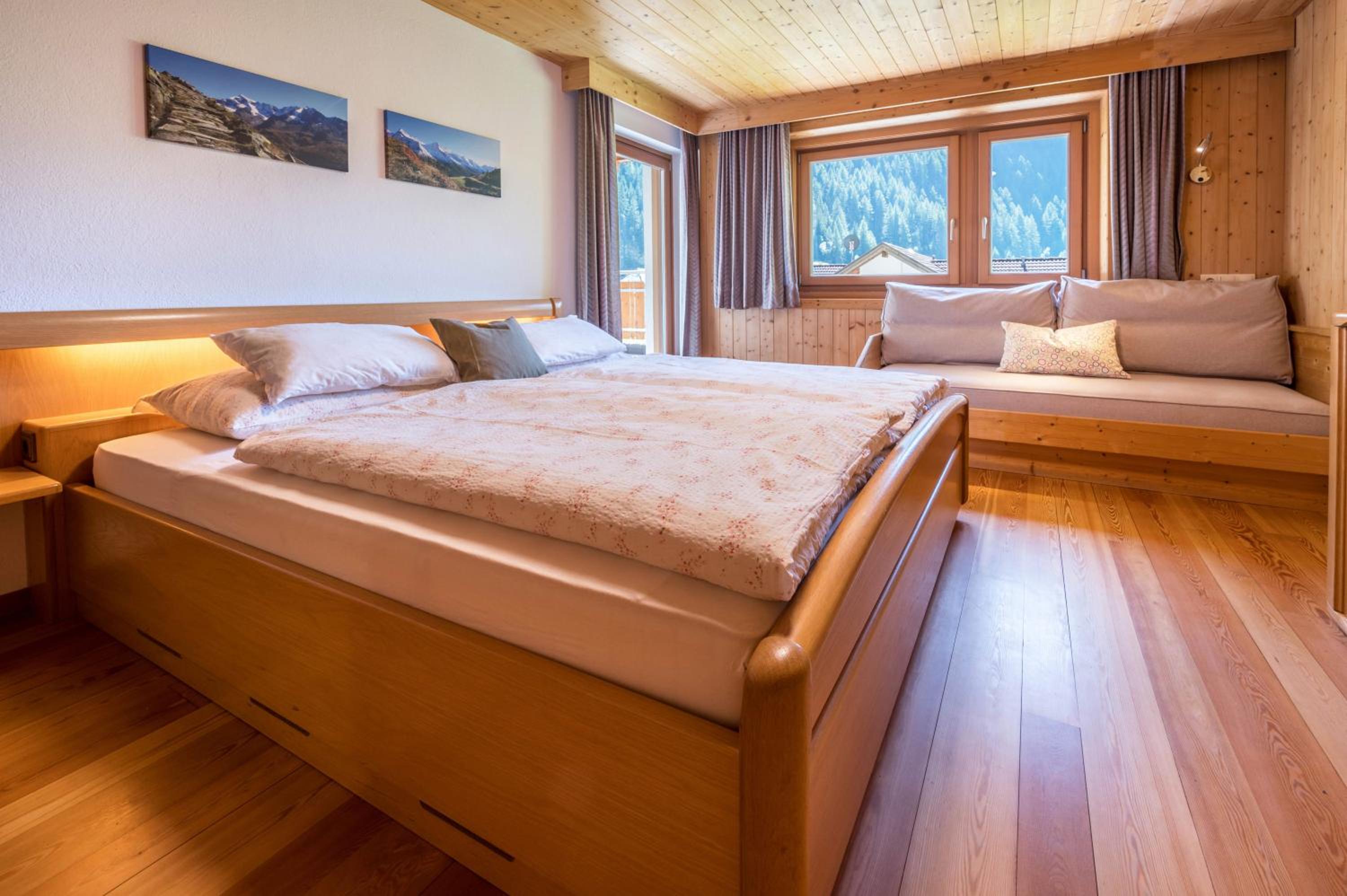 Ferienhaus Nairz Alpenrose view 4