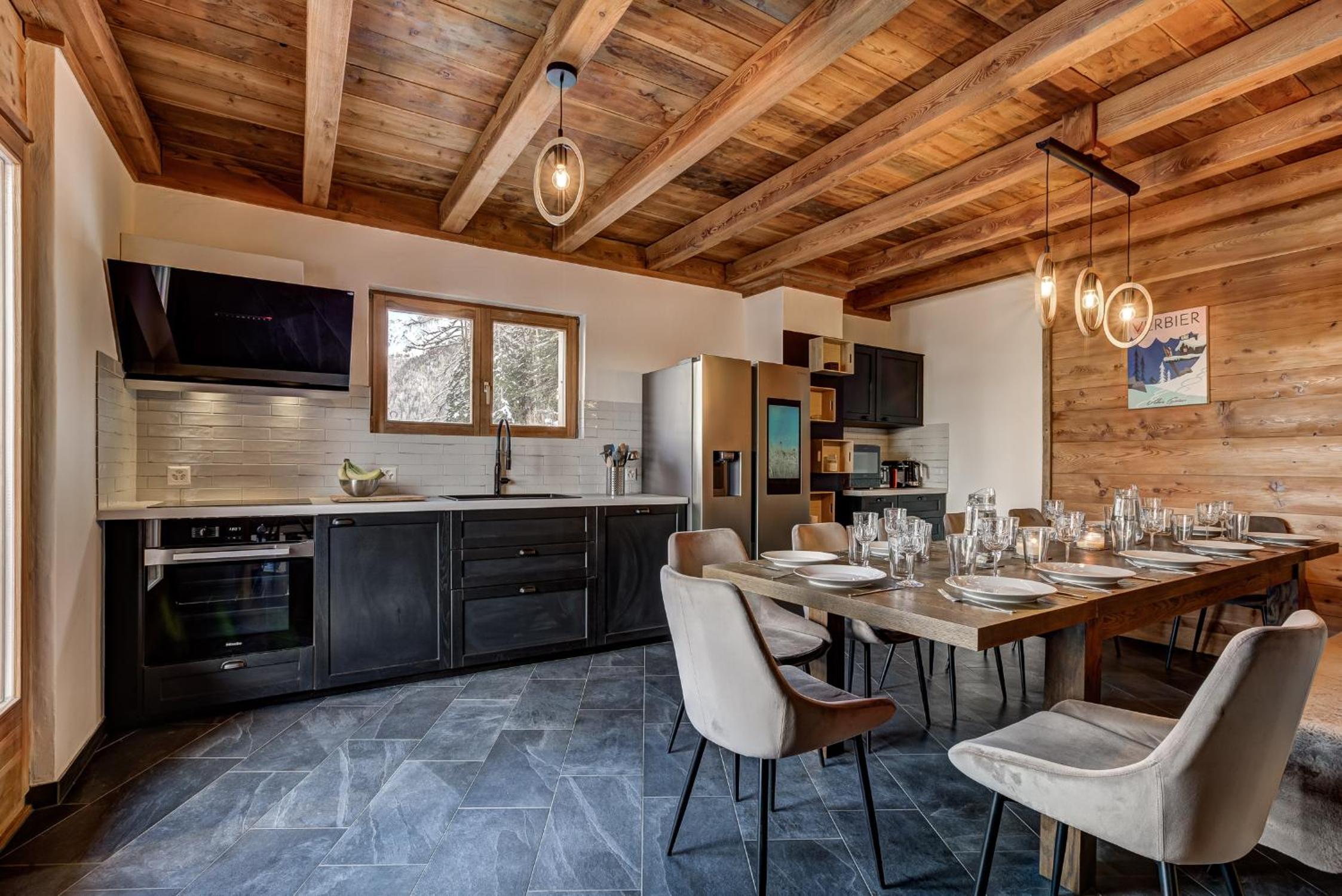 Chalet Alaska
