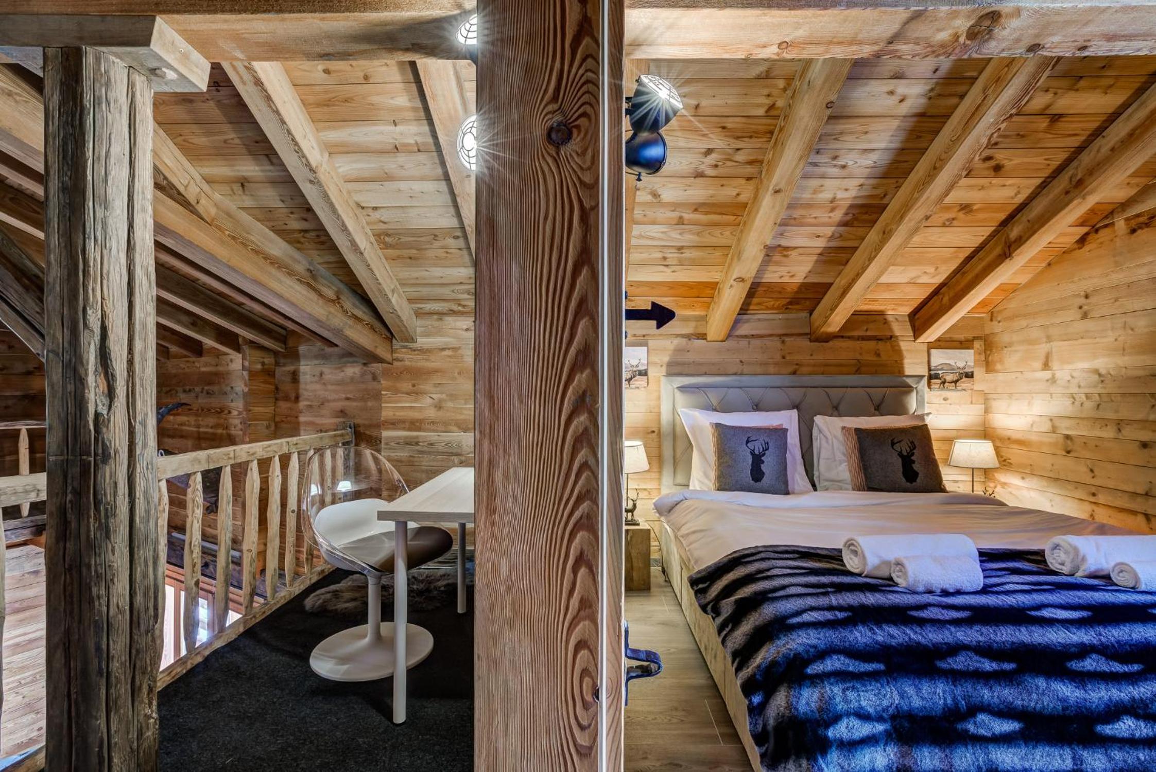 Chalet Alaska