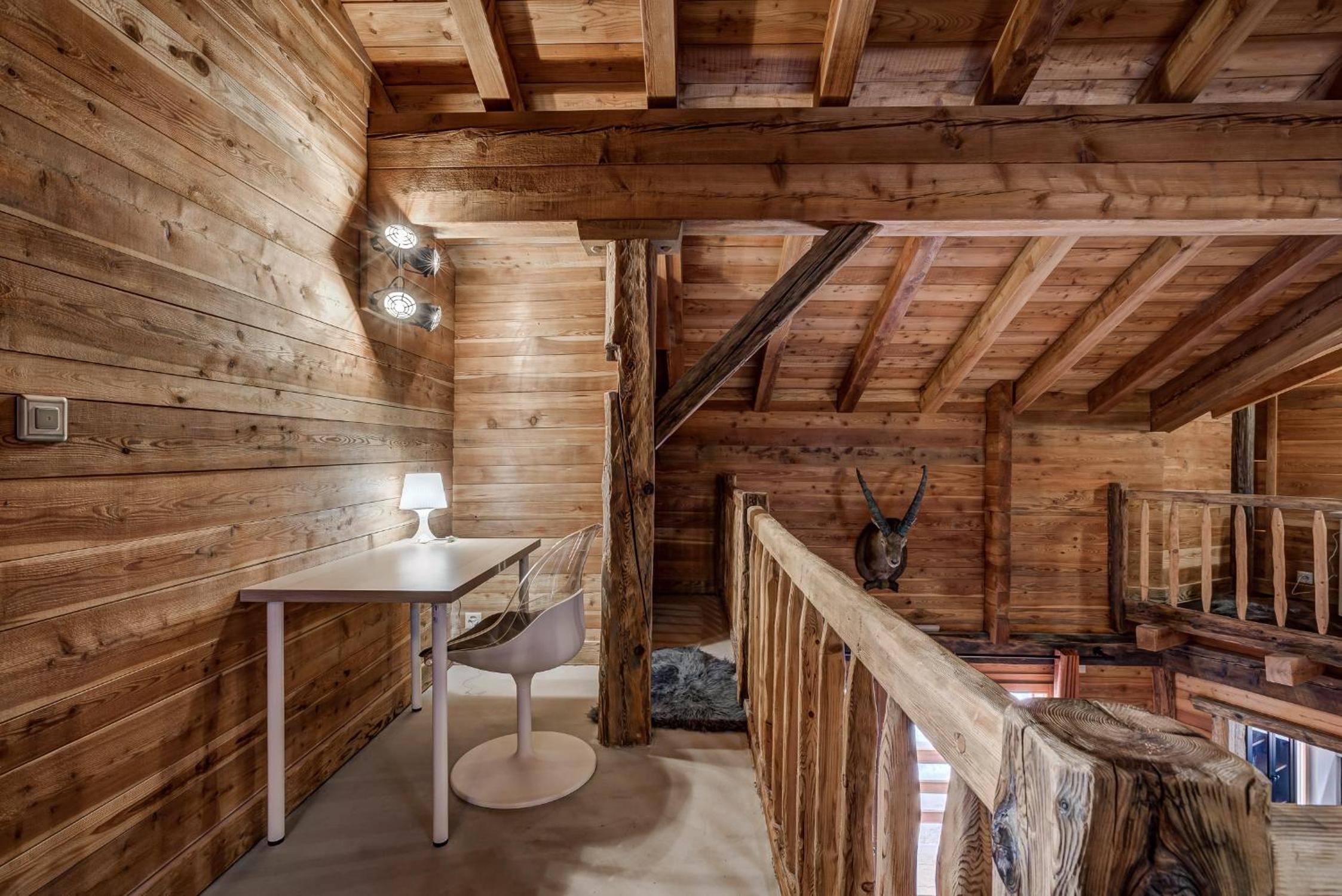 Chalet Alaska
