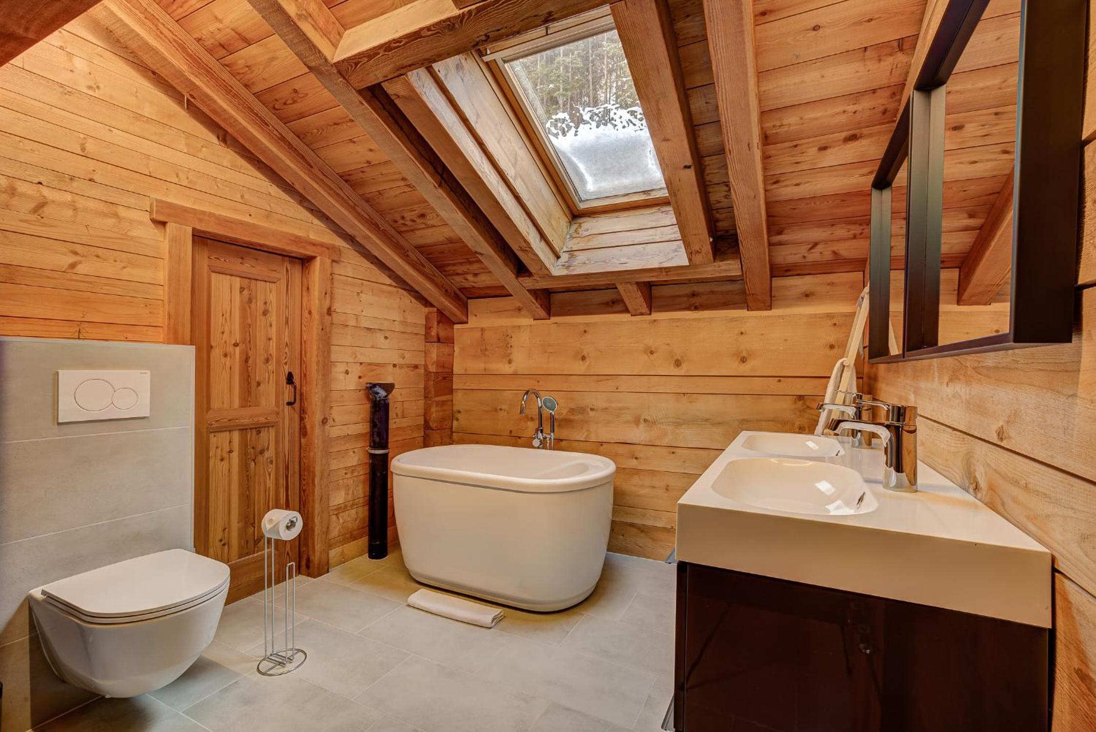 Chalet Alaska