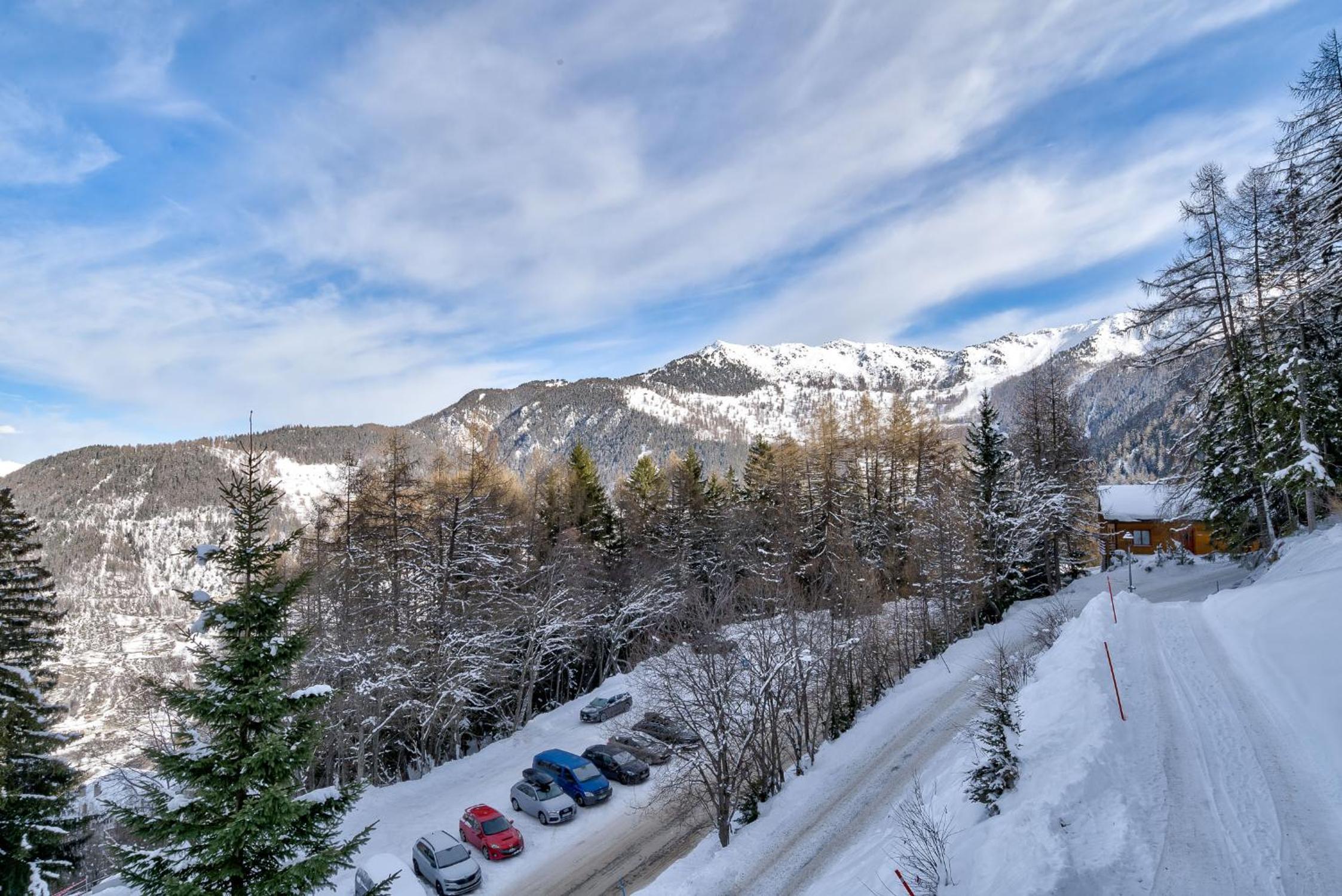 Chalet Alaska