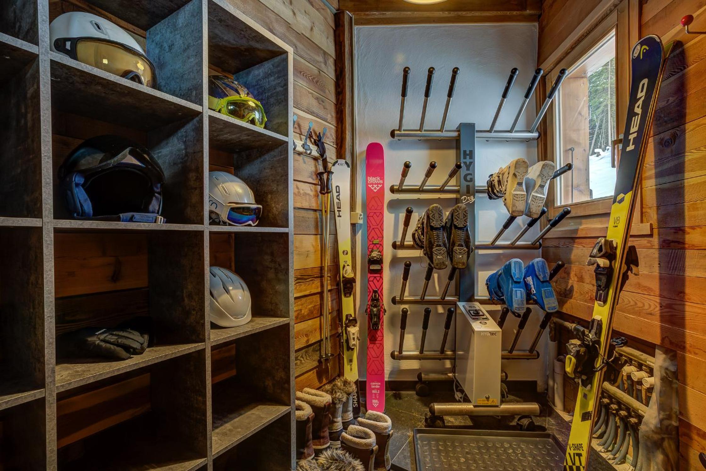 Chalet Alaska