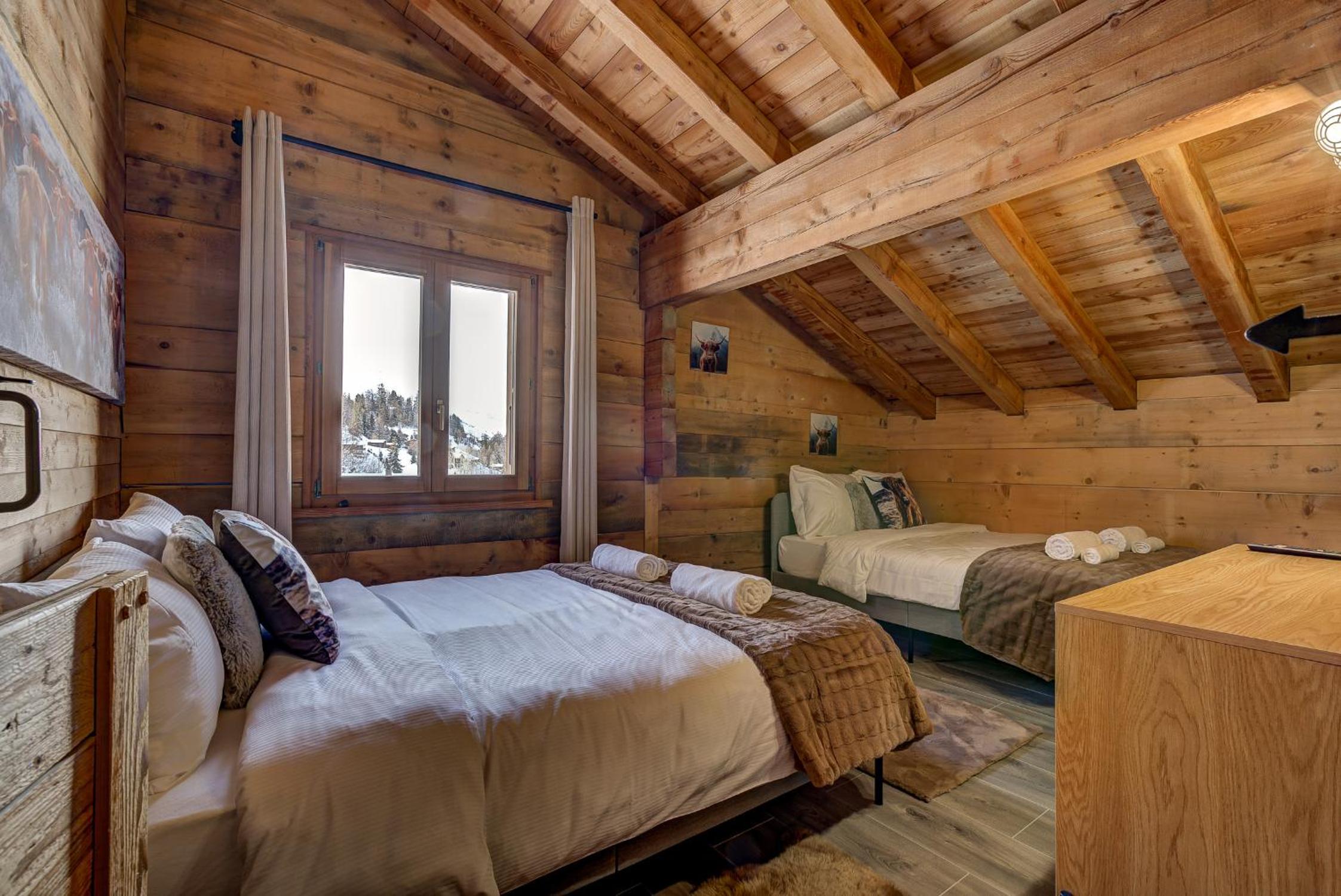 Chalet Alaska