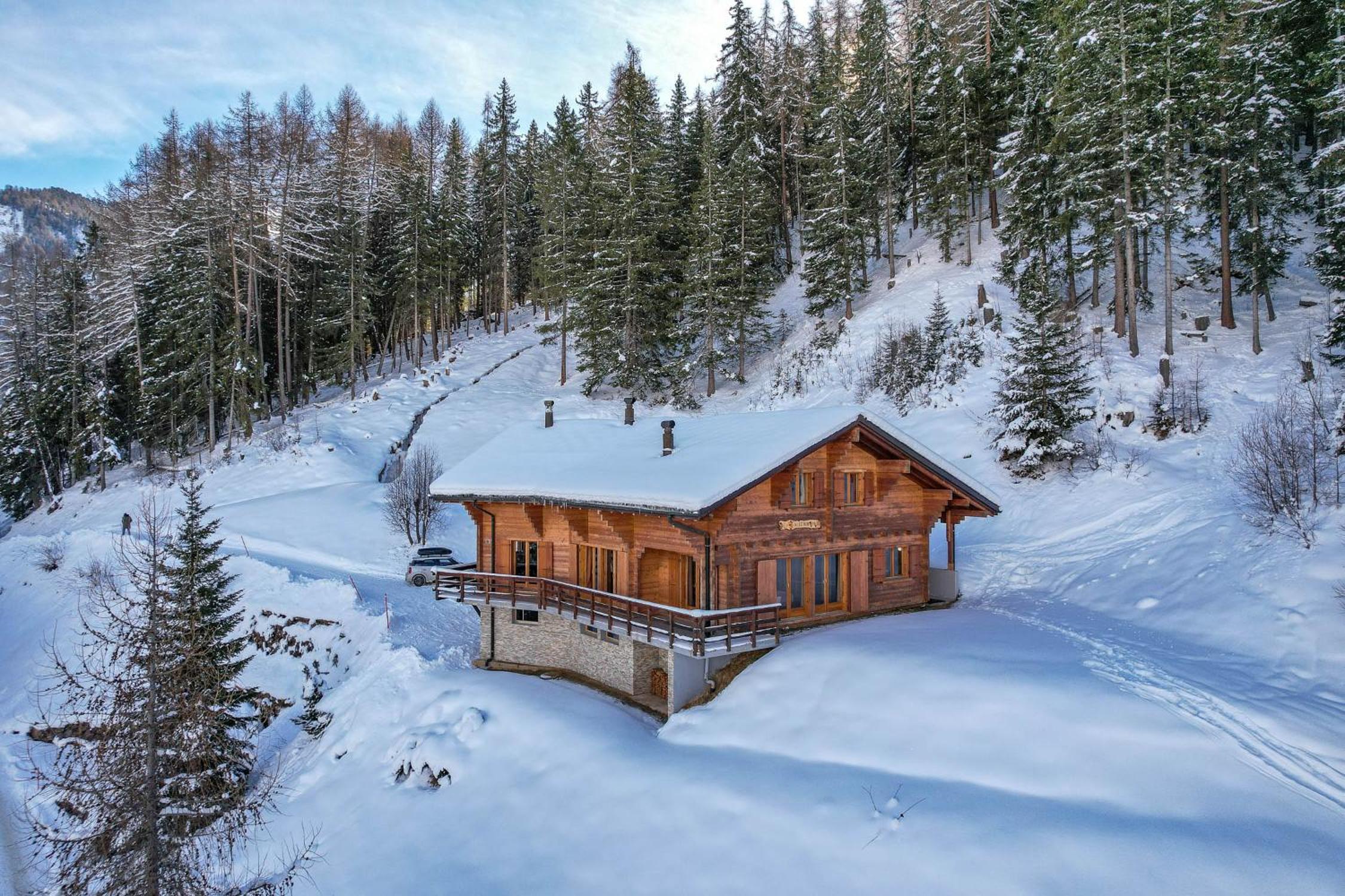 Chalet Alaska