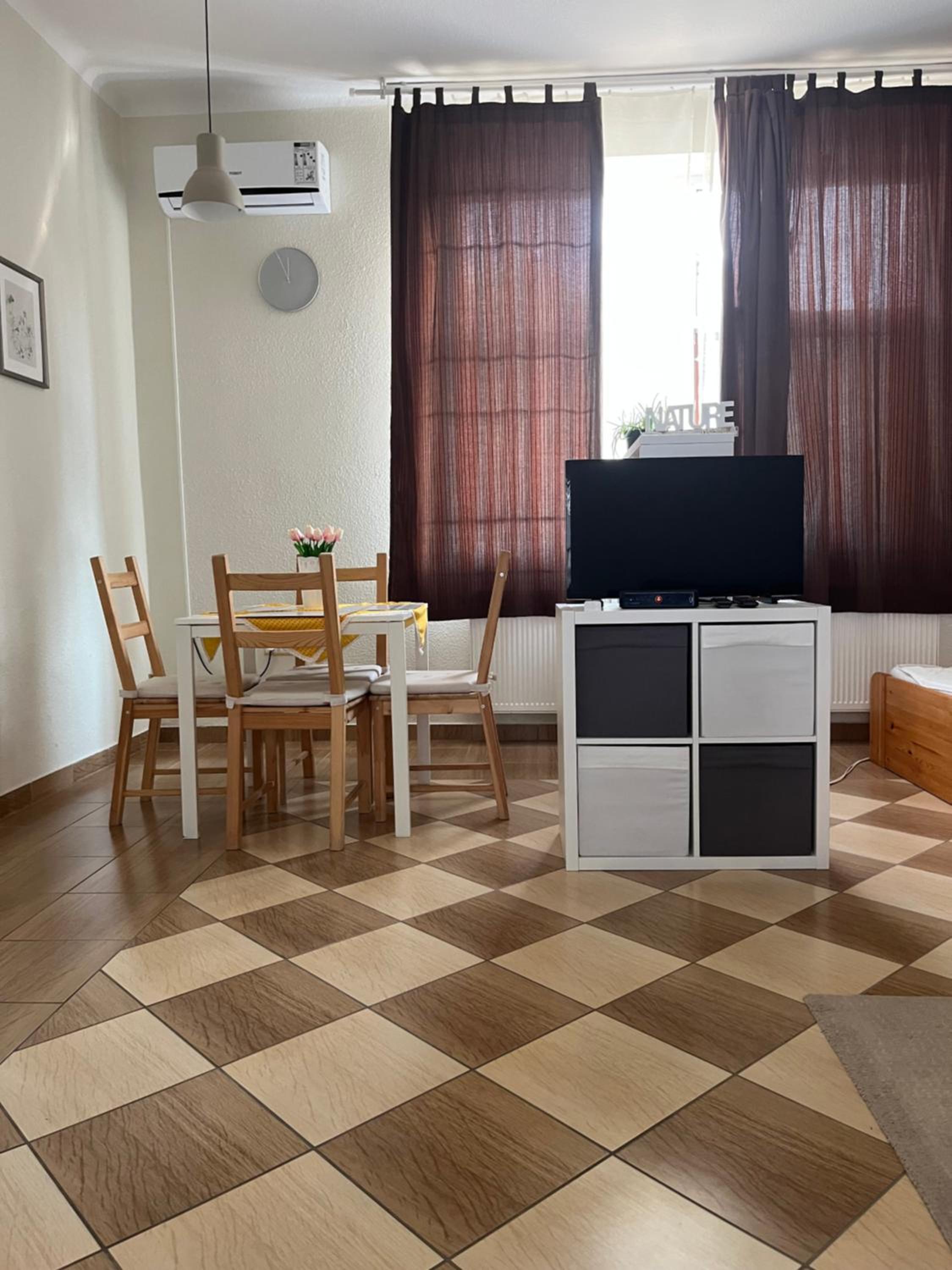 Idill Apartmanház B&B view 3