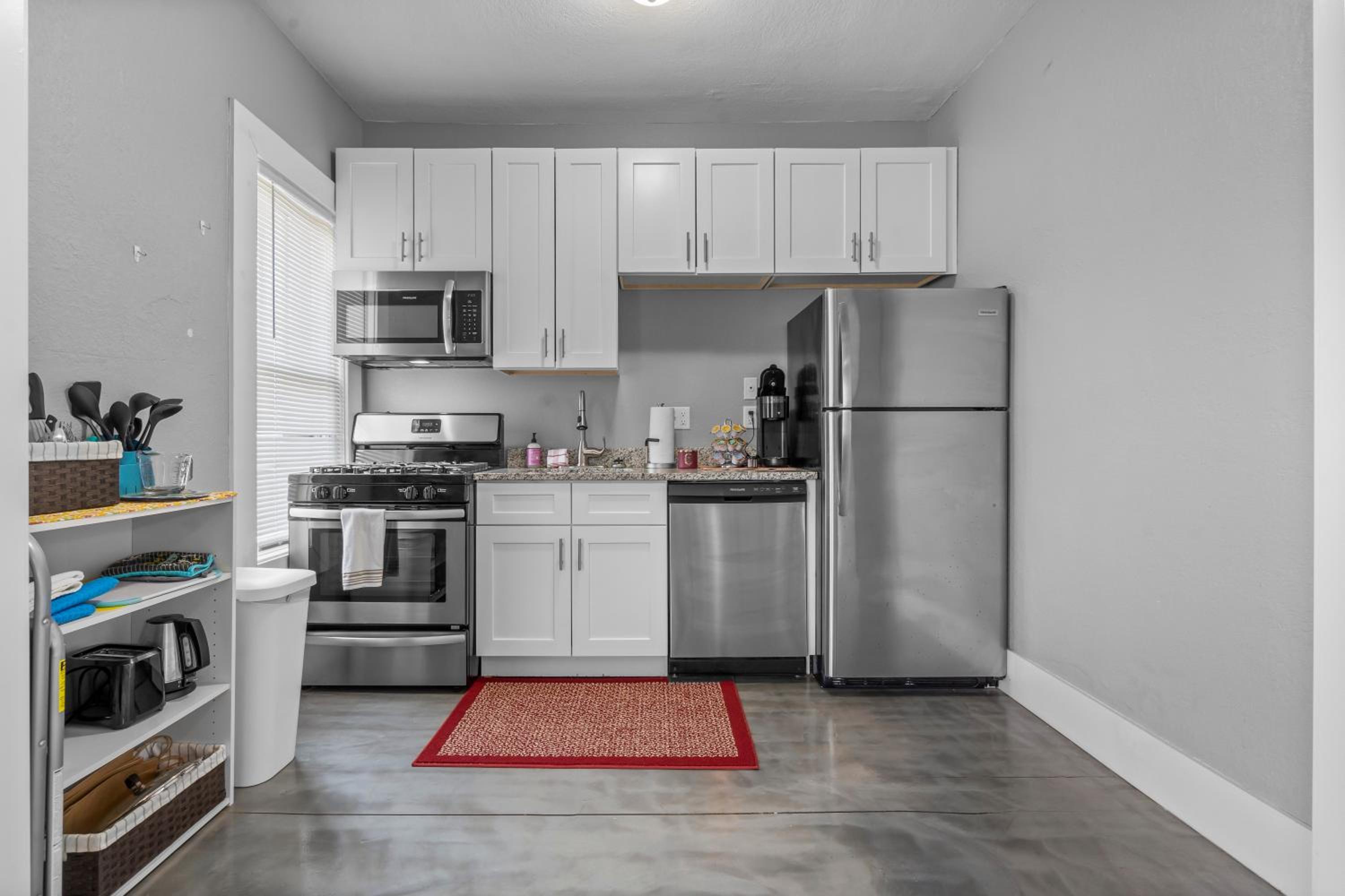 Navarre Apartments