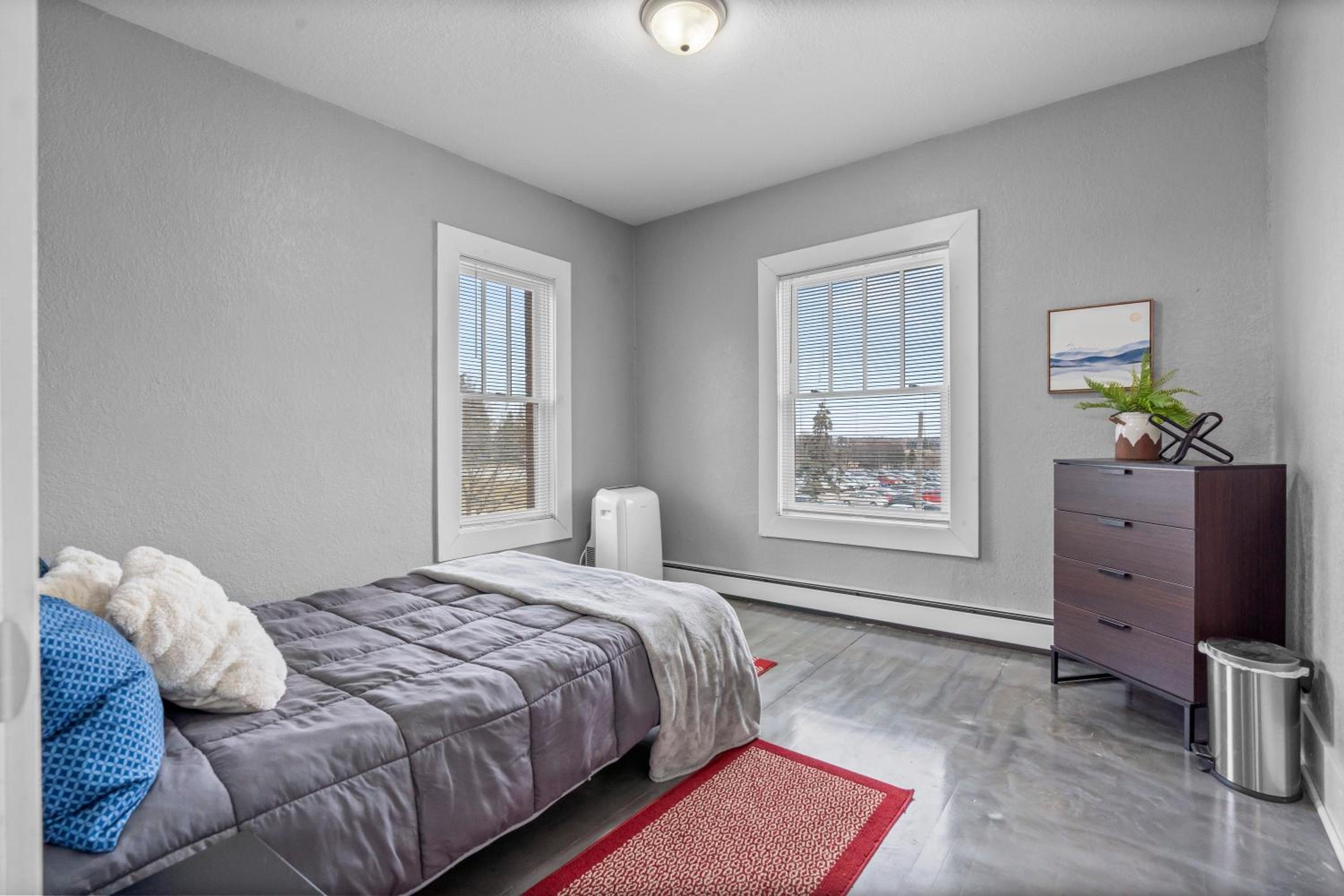 Navarre Apartments