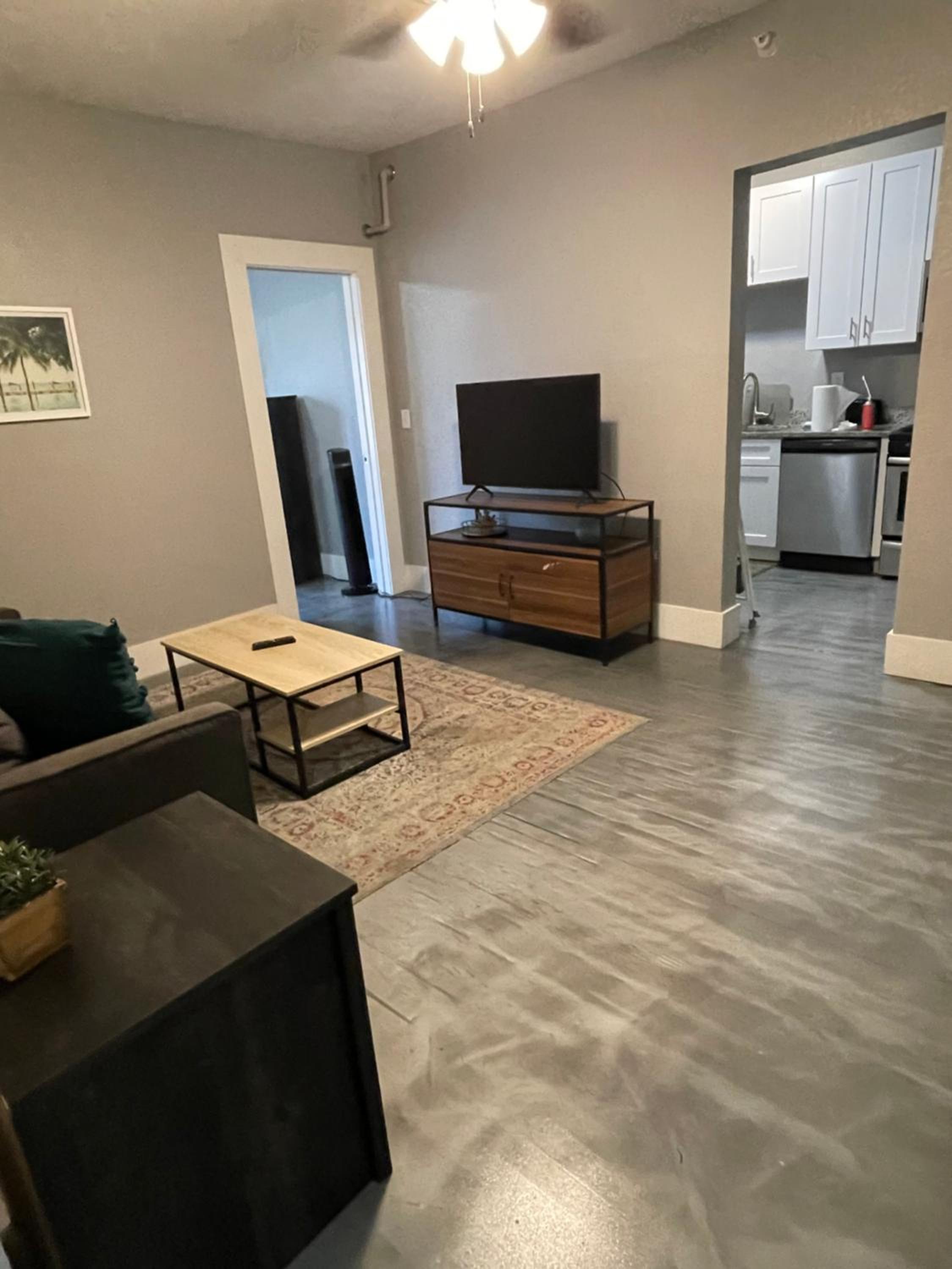 Navarre Apartments