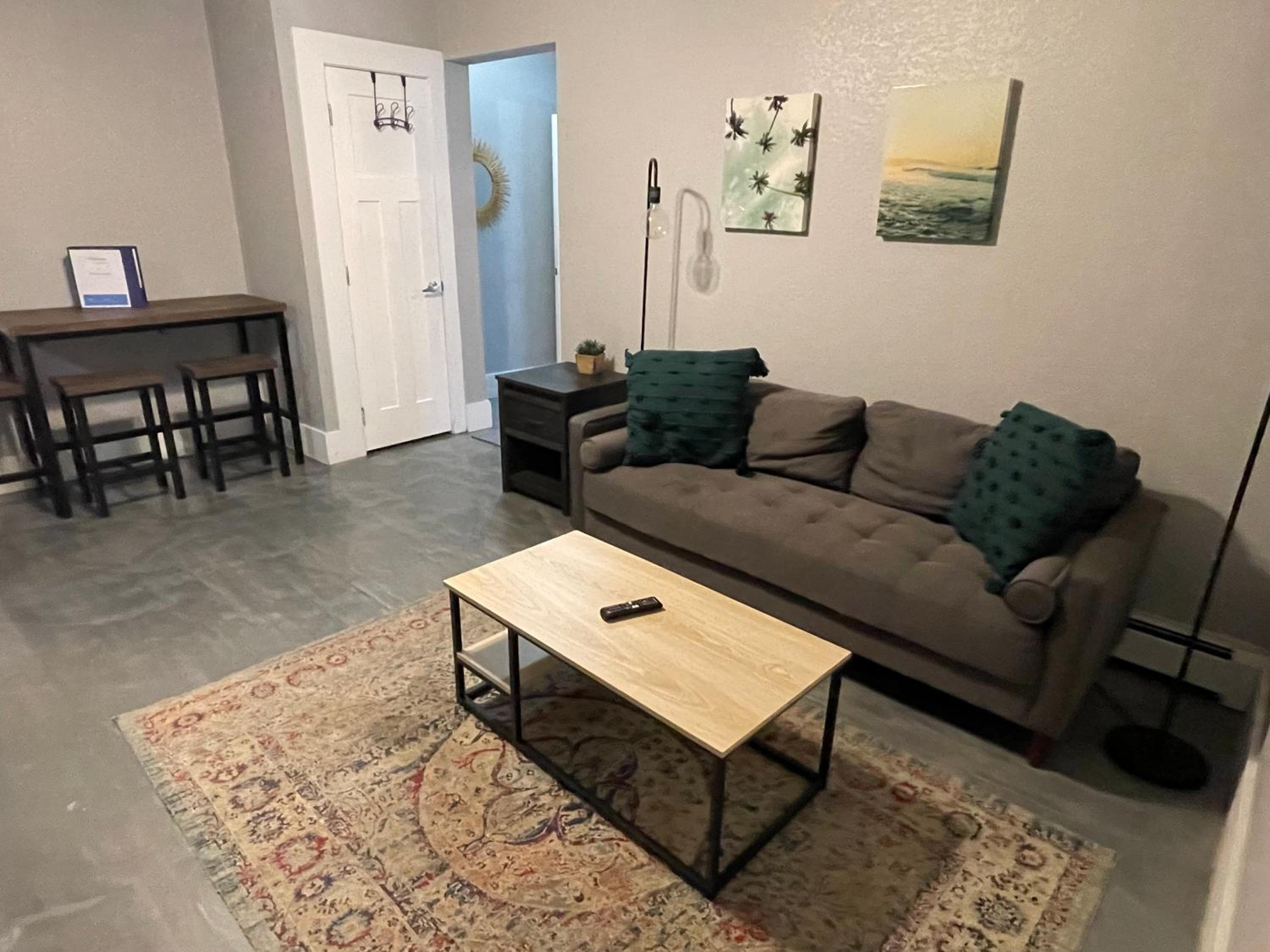 Navarre Apartments