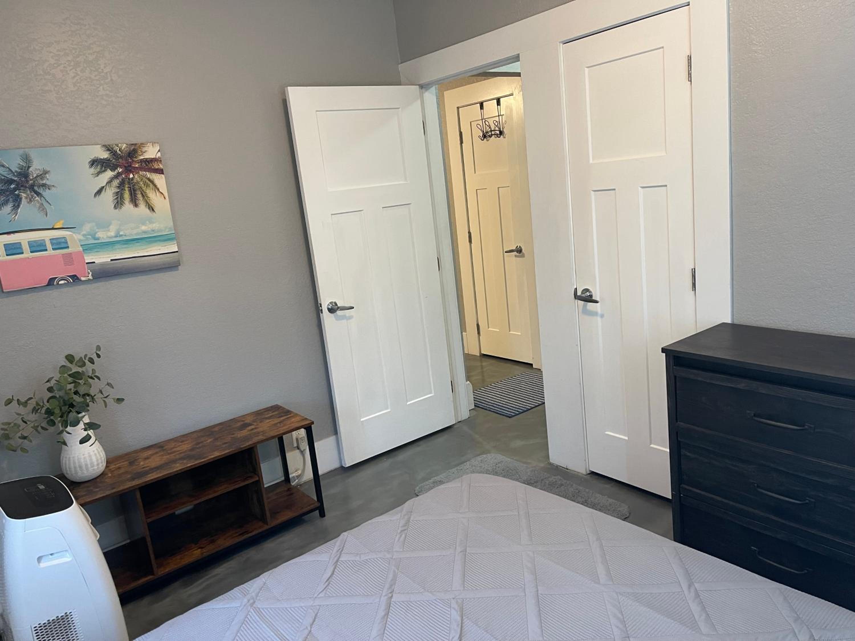Navarre Apartments