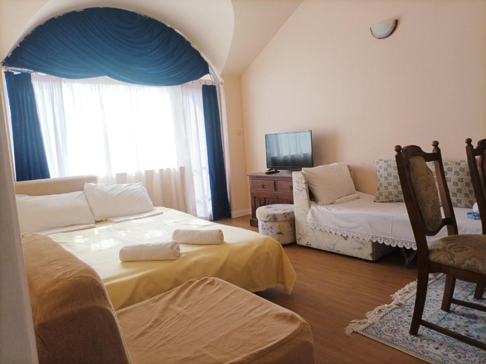 Wild Cherry 2 bedroom Apartament Economy-4