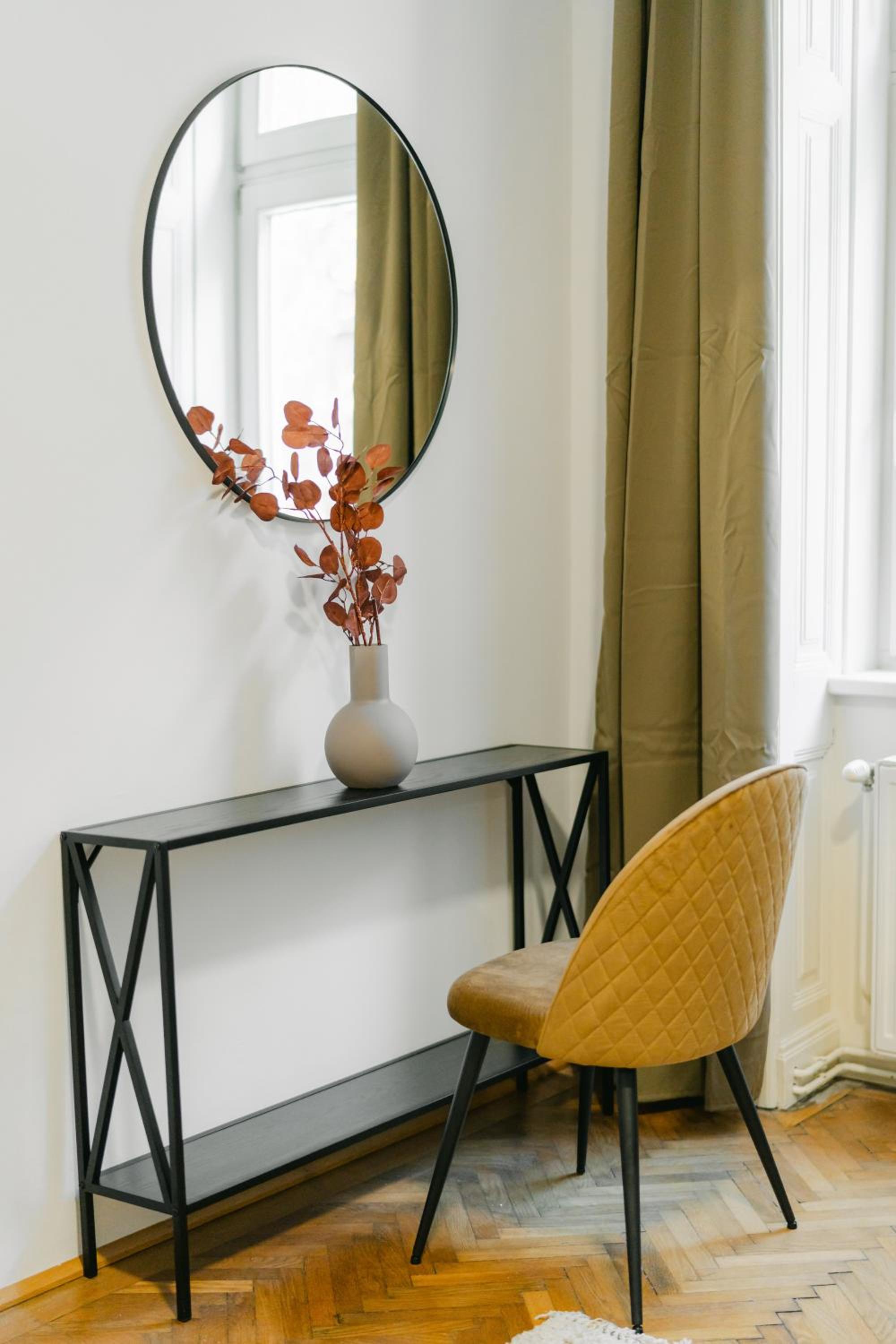 Cozy APT perfect for 4-6 TV Metro Self-Checkin