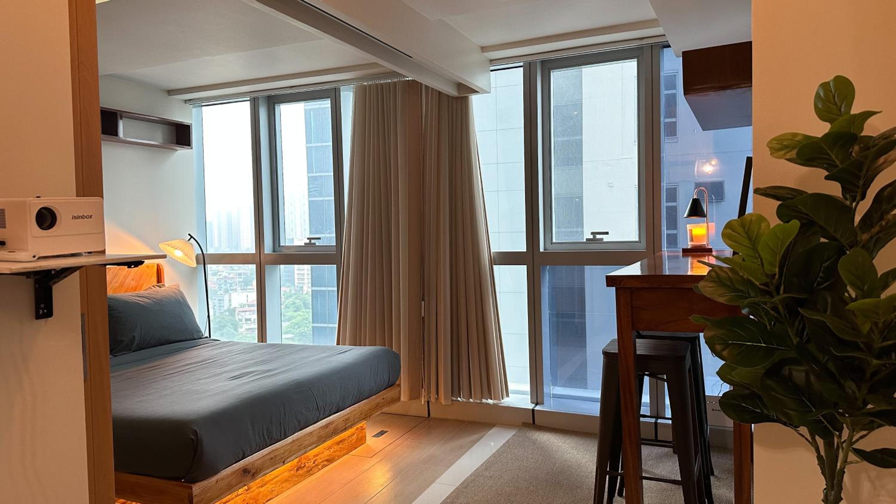 BGC Uptown Chic & Chill Pad
