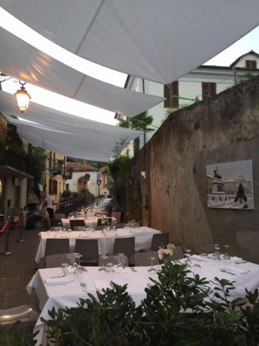 Dolce vita sur la colline de Turin view 3