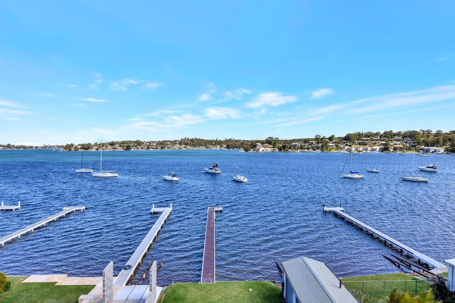 Absolute Waterfront Lakehouse Fishing Point Waterfront Pool Jetty