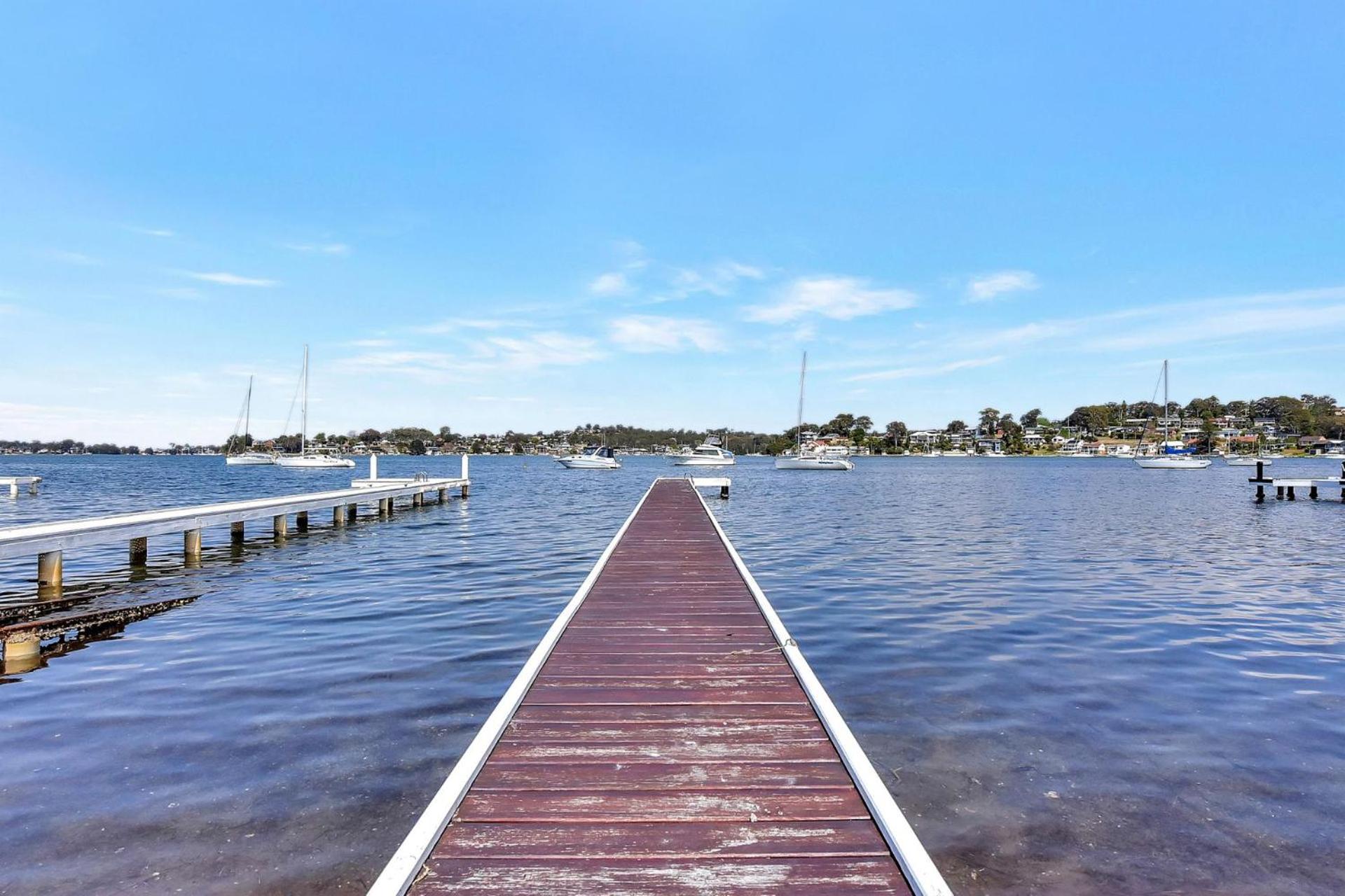 Absolute Waterfront Lakehouse Fishing Point Waterfront Pool Jetty