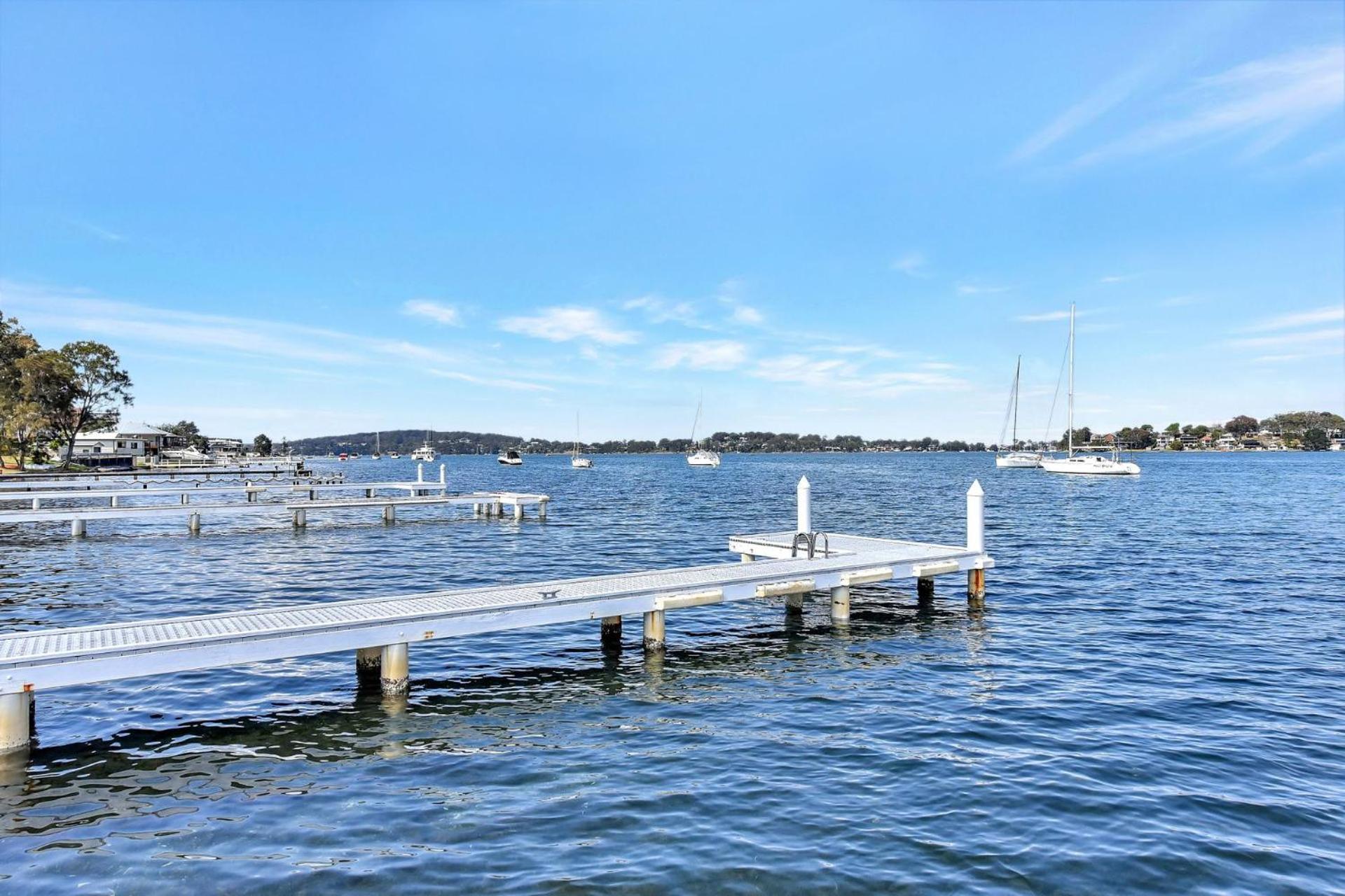 Absolute Waterfront Lakehouse Fishing Point Waterfront Pool Jetty