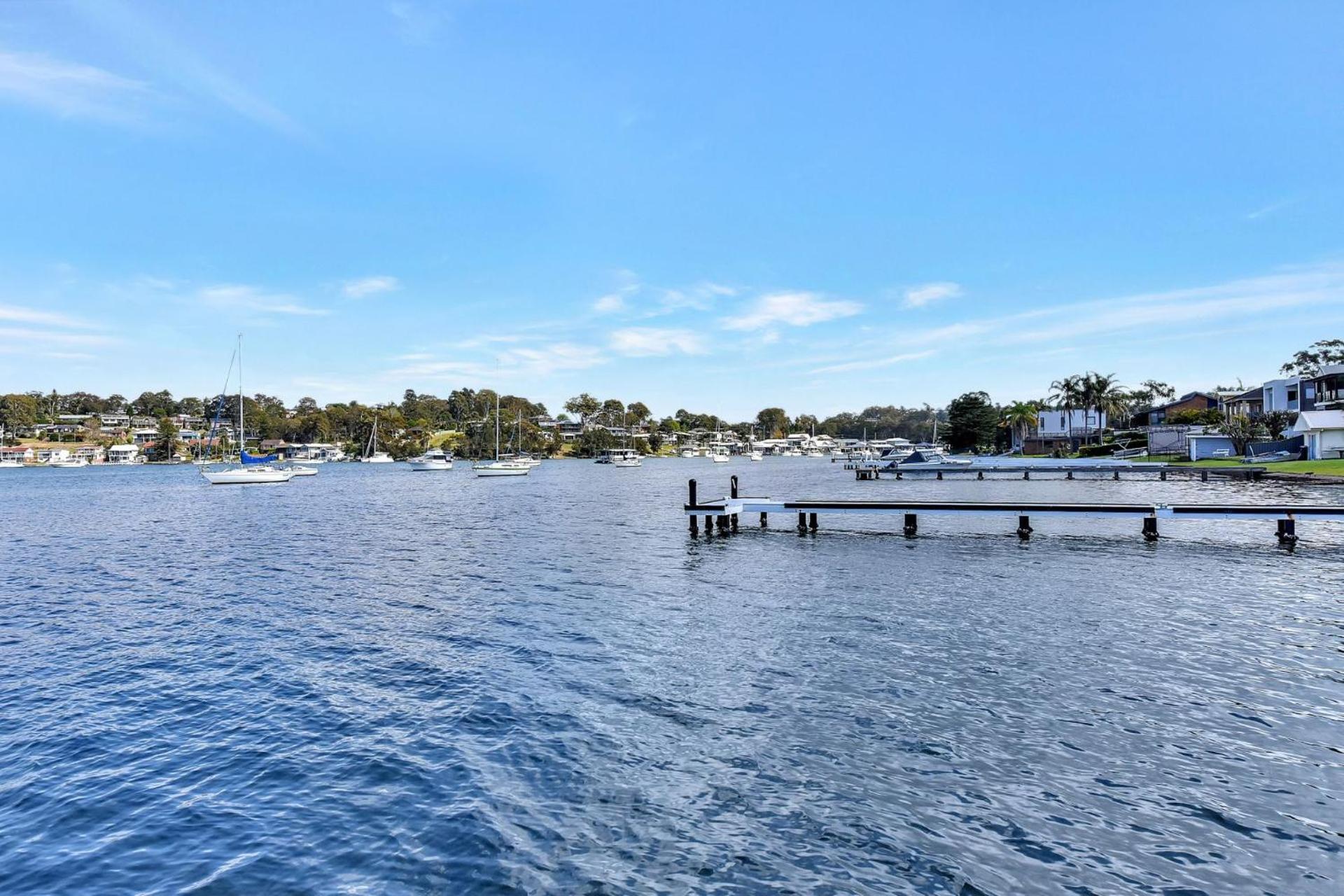 Absolute Waterfront Lakehouse Fishing Point Waterfront Pool Jetty