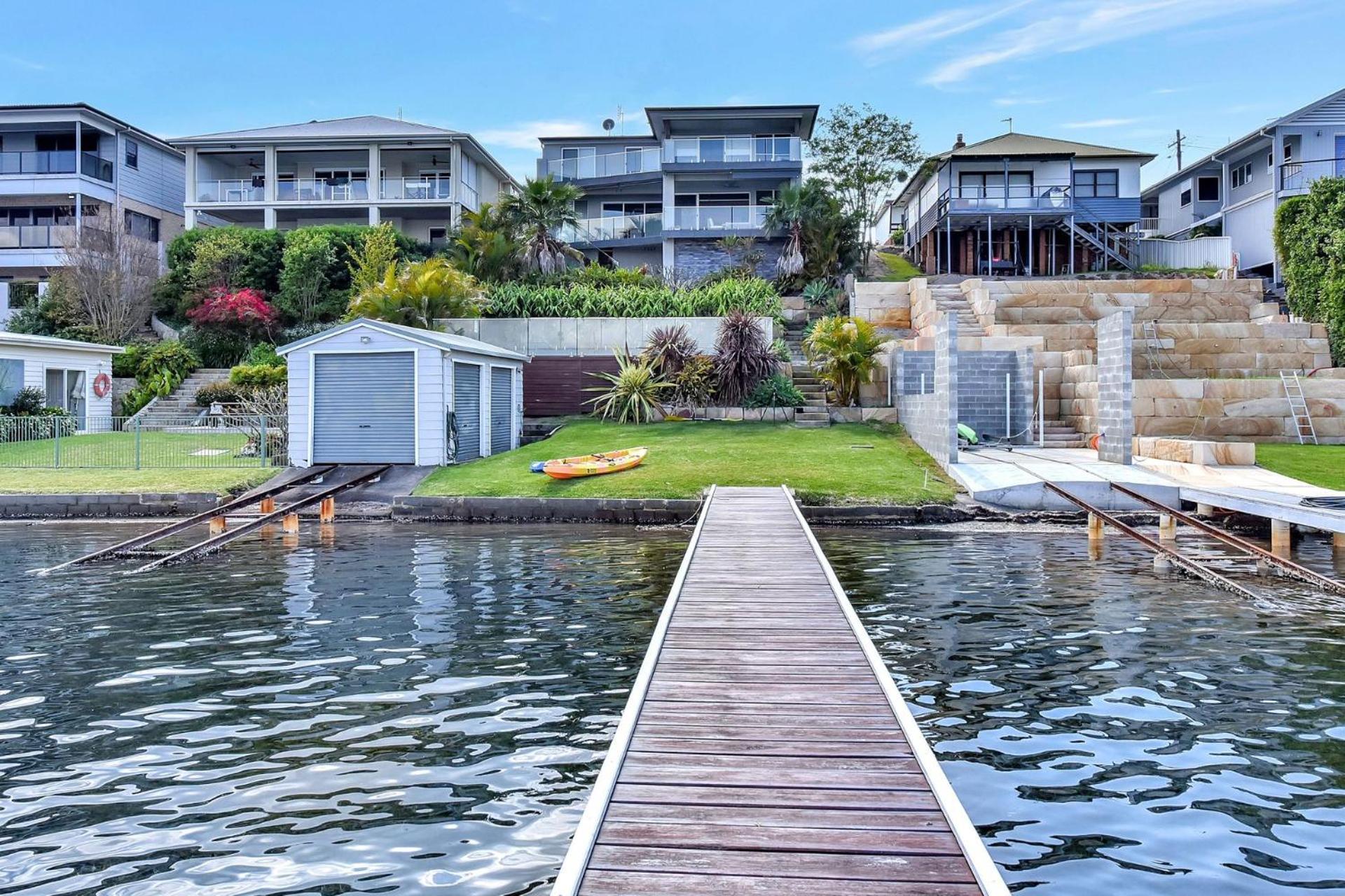 Absolute Waterfront Lakehouse Fishing Point Waterfront Pool Jetty