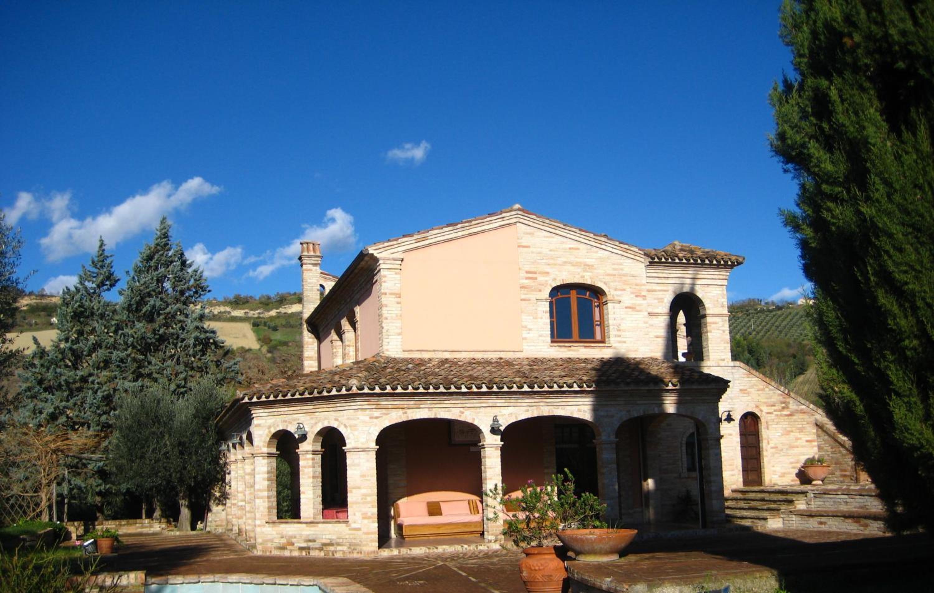 Photo 18