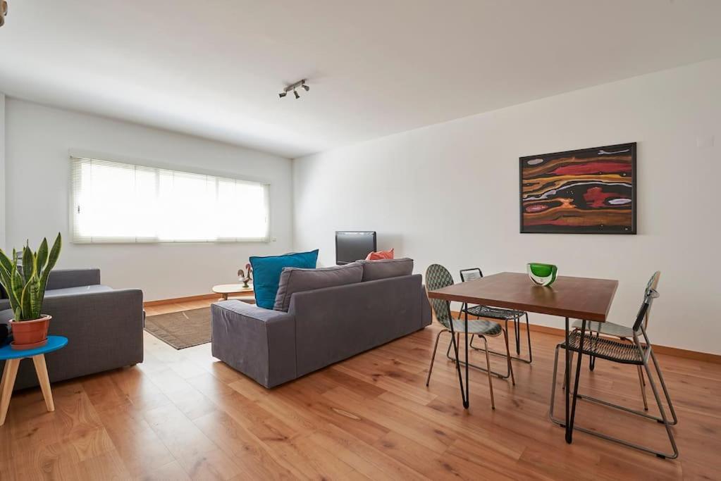 Modern apartment in Parque das Nações view 4