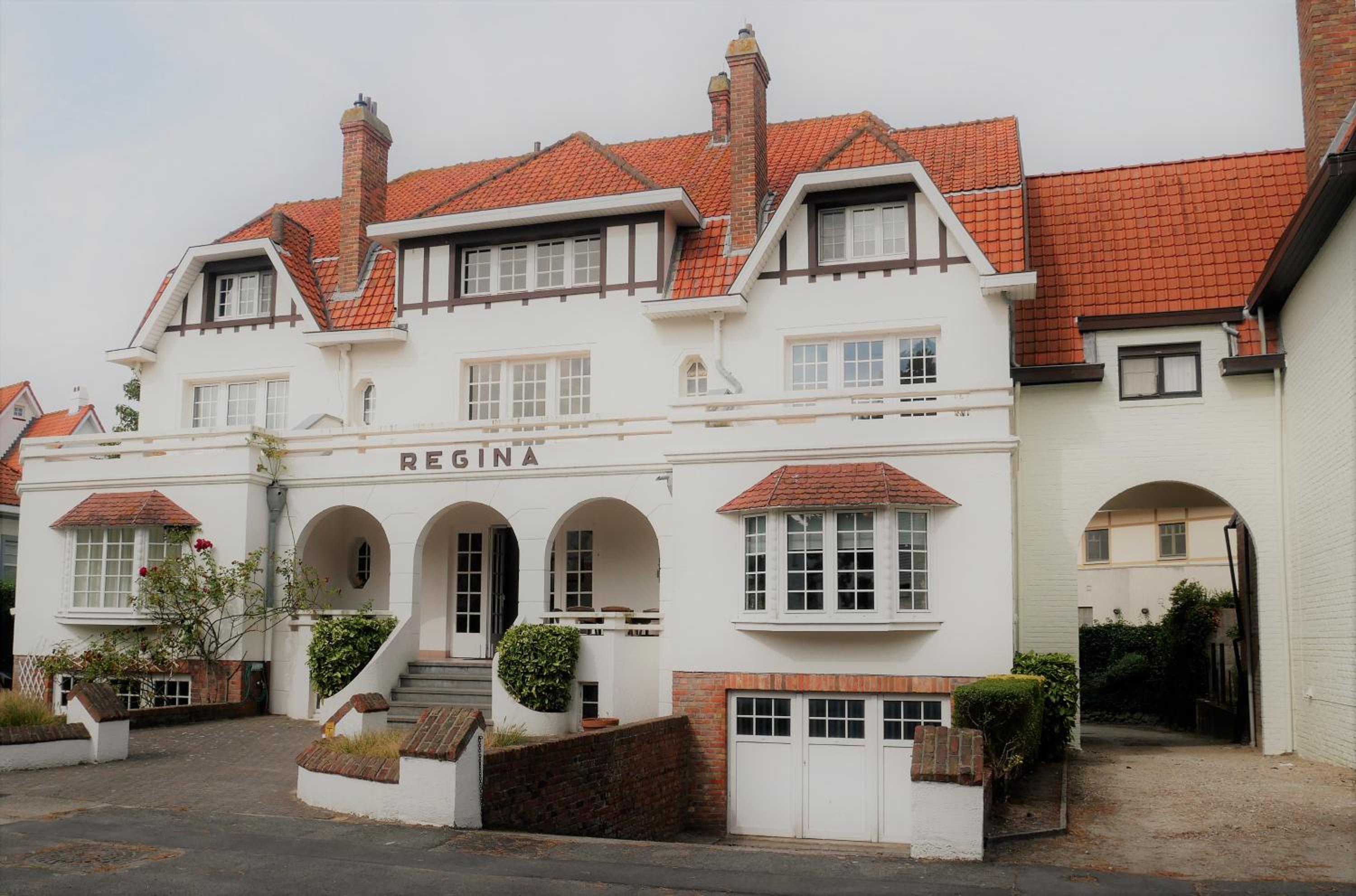 Regina 2