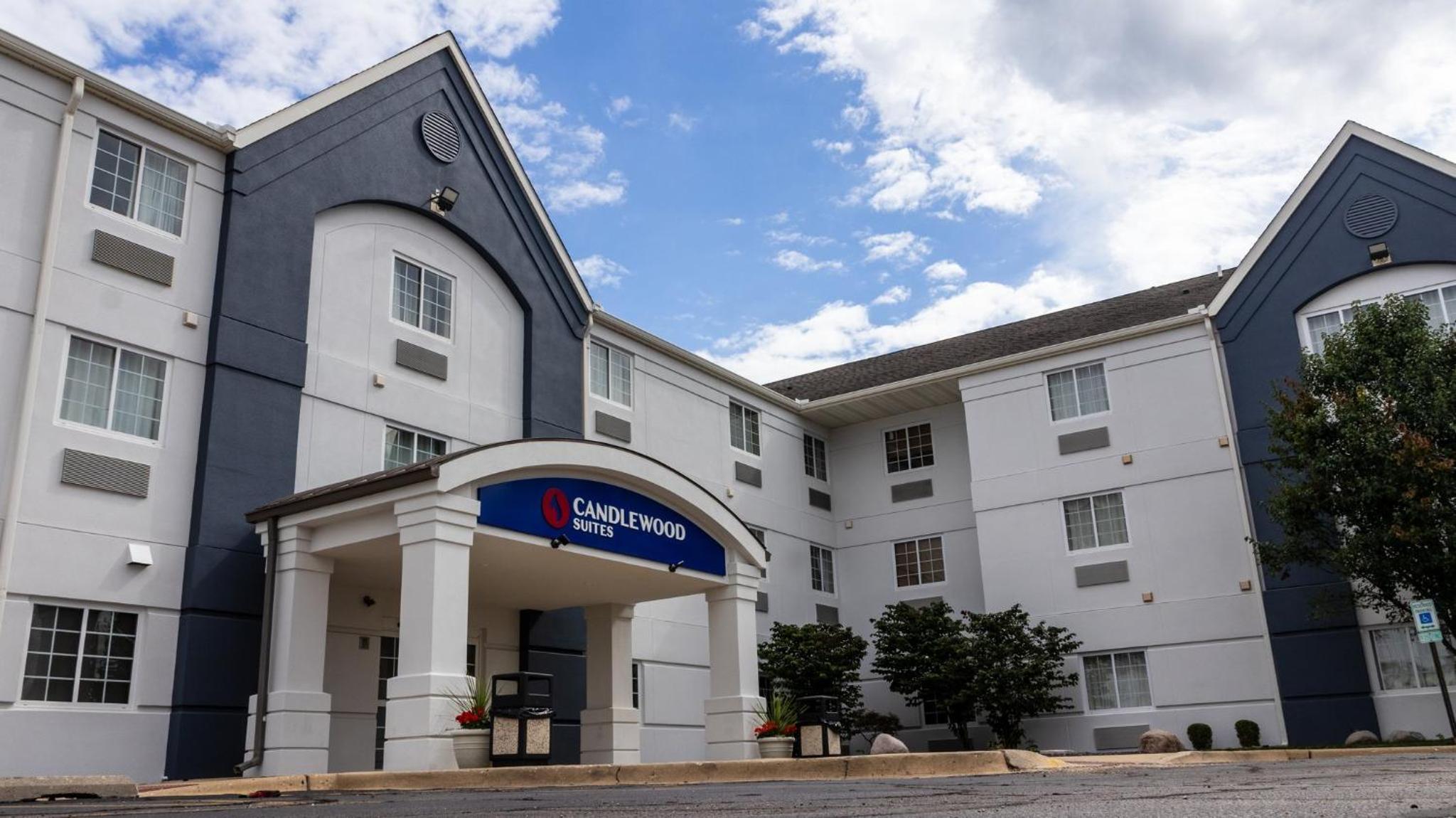 Peoria Vacations - Candlewood Suites - Peoria at Grand Prairie, an IHG Hotel - Property Image 4