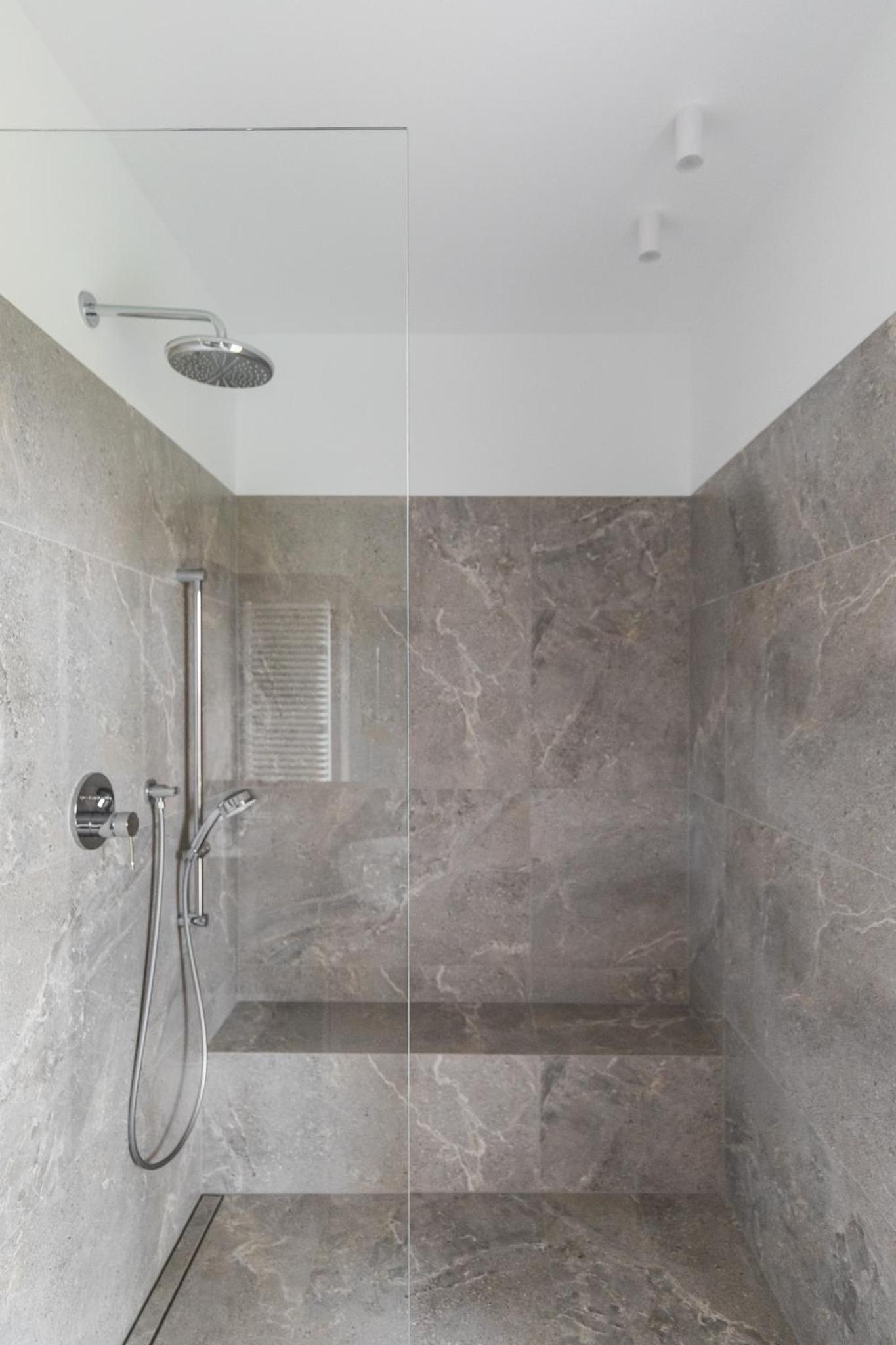 LET'S SEA - 2 Bedroom - Premium Baltic Apartment with Front Sea View Garden and SPA access