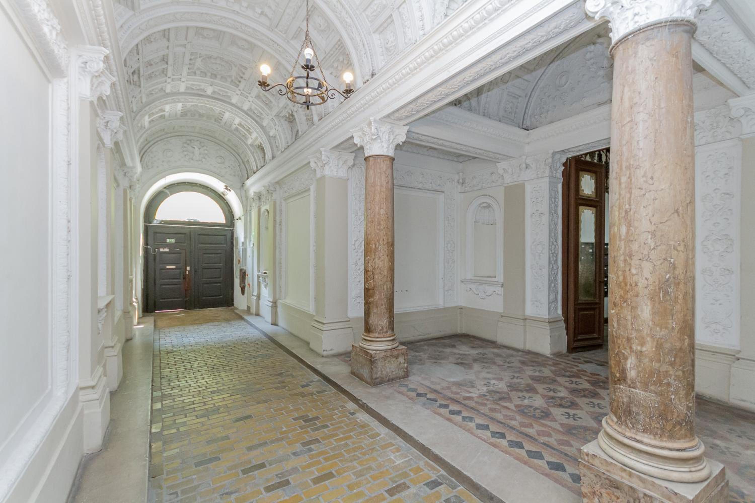 Andrássy Str. Luxury Apartment view 4