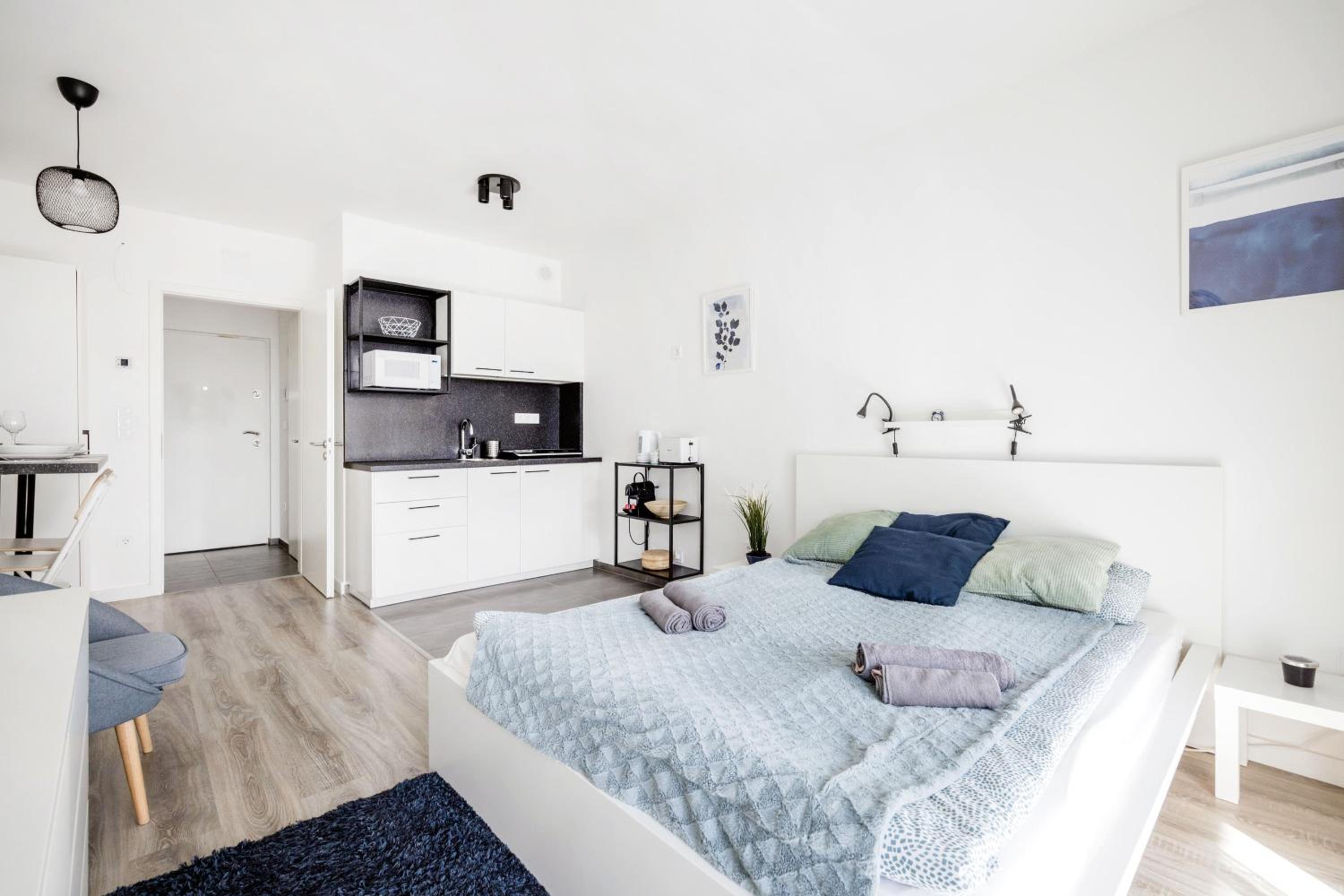 Modern Riverside Studio with Free Parking view 4
