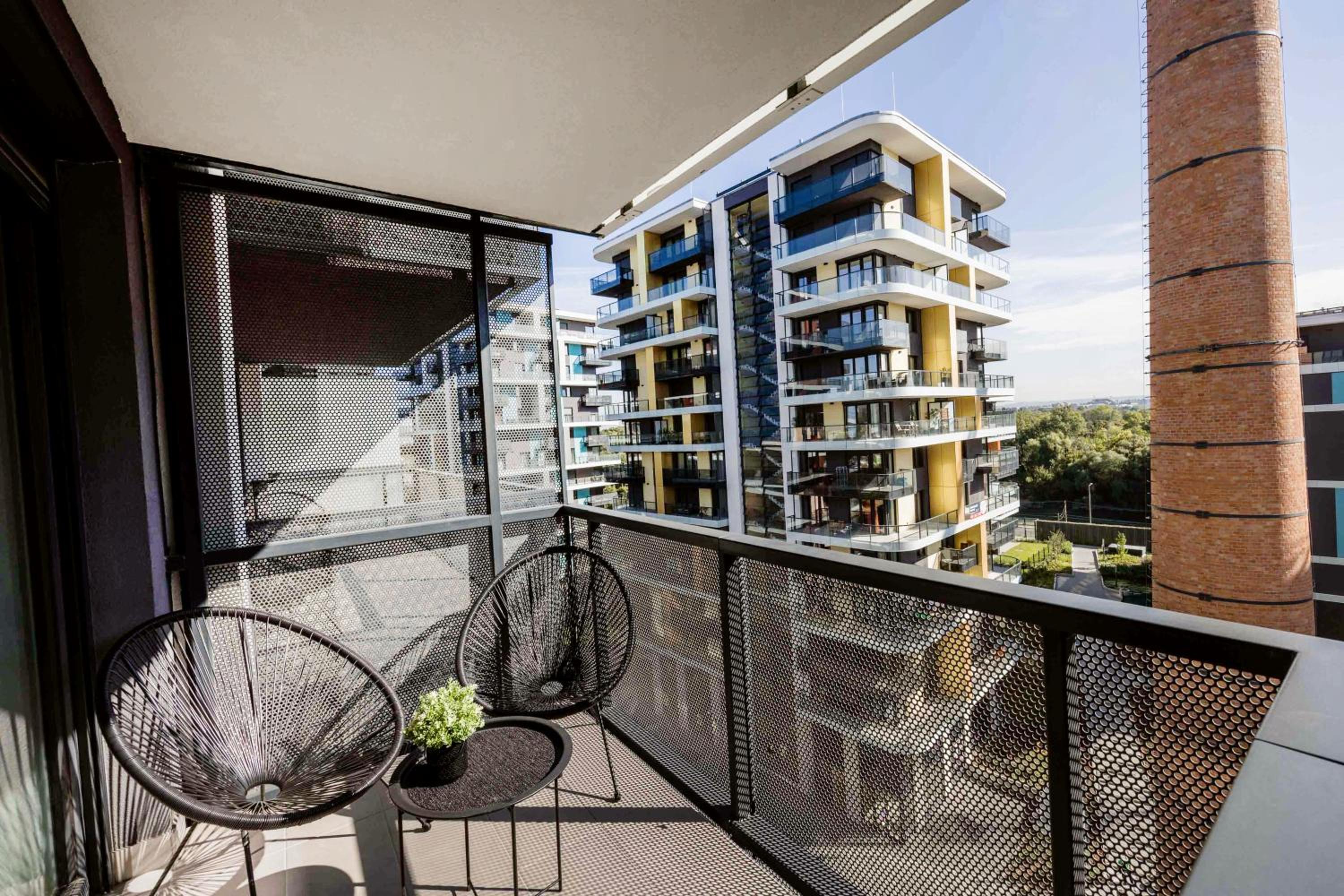 Modern Riverside Studio with Free Parking view 2