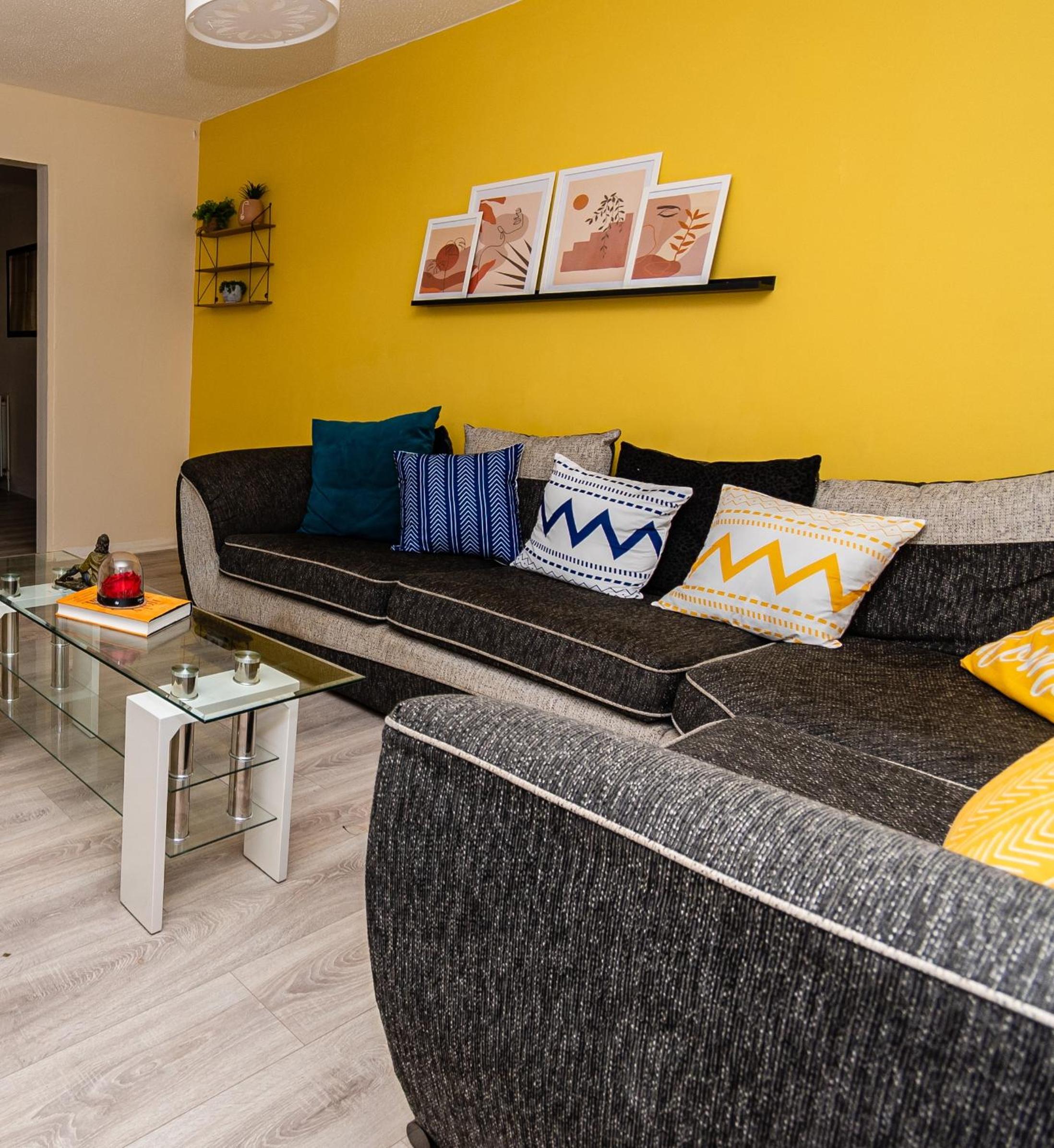 Gateshead Vacations - Fife - Driveway Parking Spacious 4 bed house Sleeps 6 Ideal Contractor Accommodation - Property Image 22
