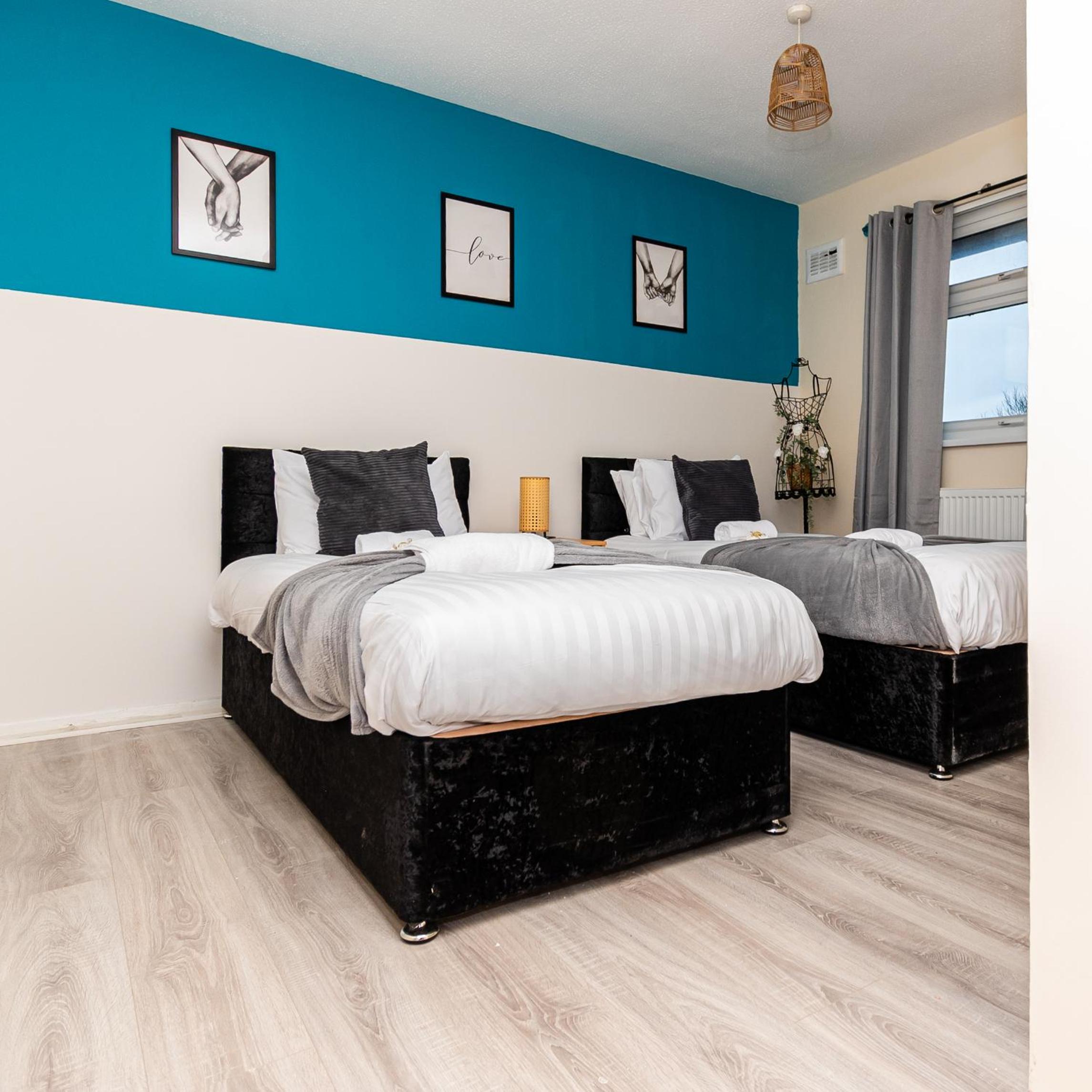 Gateshead Vacations - Fife - Driveway Parking Spacious 4 bed house Sleeps 6 Ideal Contractor Accommodation - Property Image 21