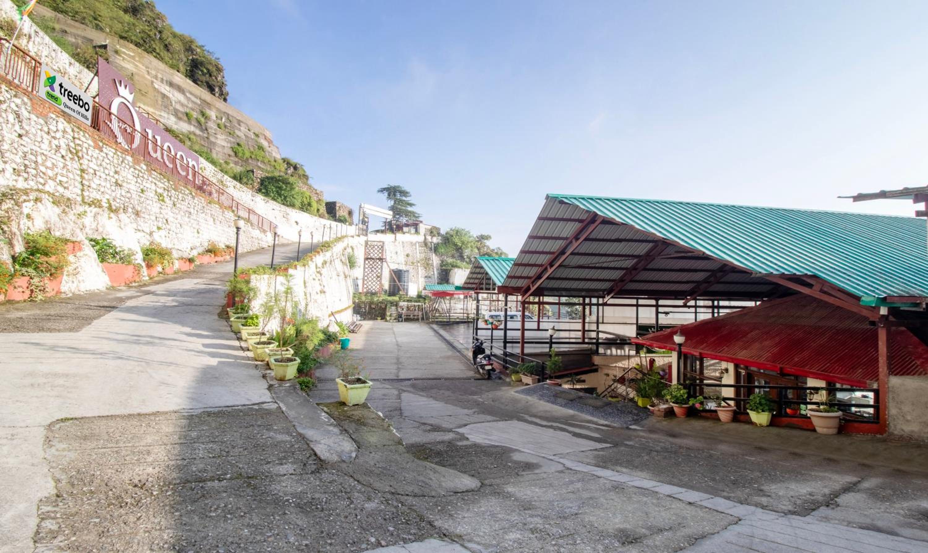 Mussoorie Vacations - Treebo Premium Queen Of Hills Near Mall Road - Property Image 5