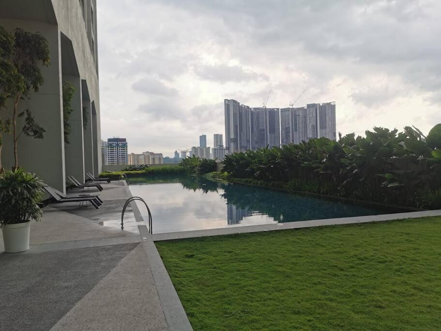Una Serviced Apartment, Jalan Peel by Rverse Suite