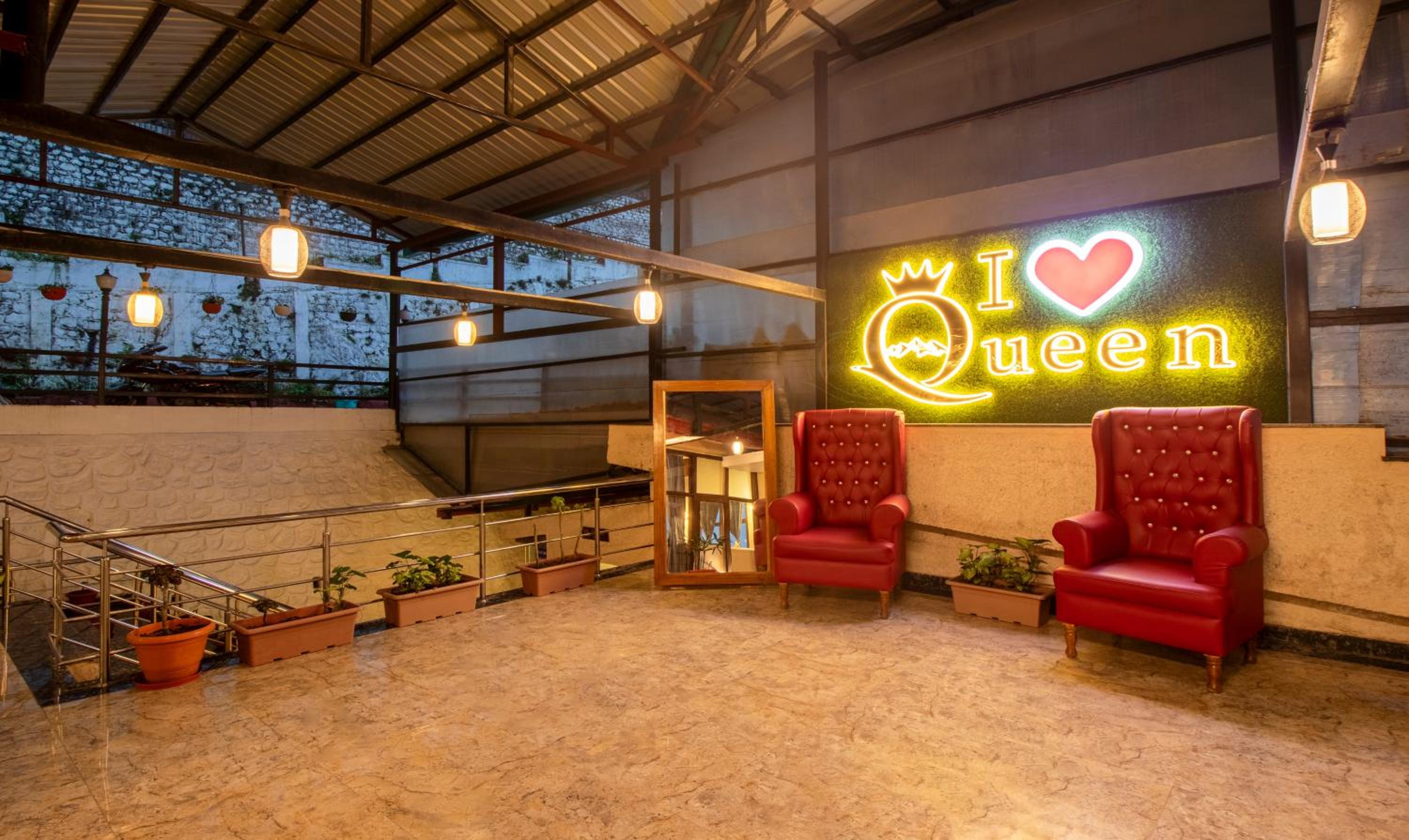 Mussoorie Vacations - Treebo Premium Queen Of Hills Near Mall Road - Property Image 9