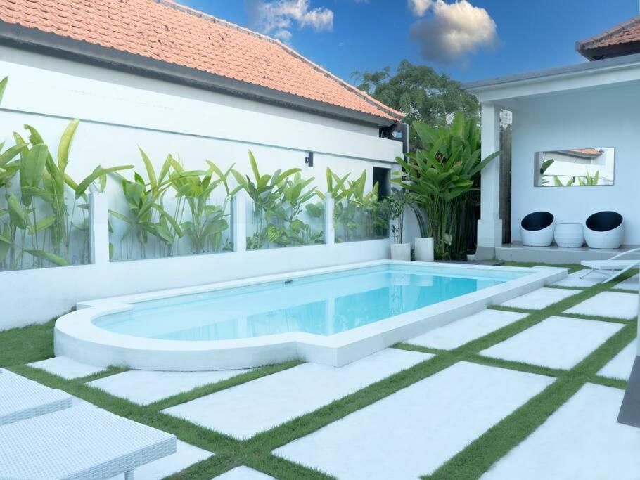 AMAZING 3 BDR Canggu Villa in ULTIMATE location