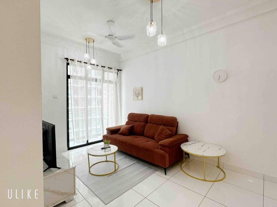 2BR@High Speed Platino Walkable to Paradigm Mall JB Skudai / CIQ