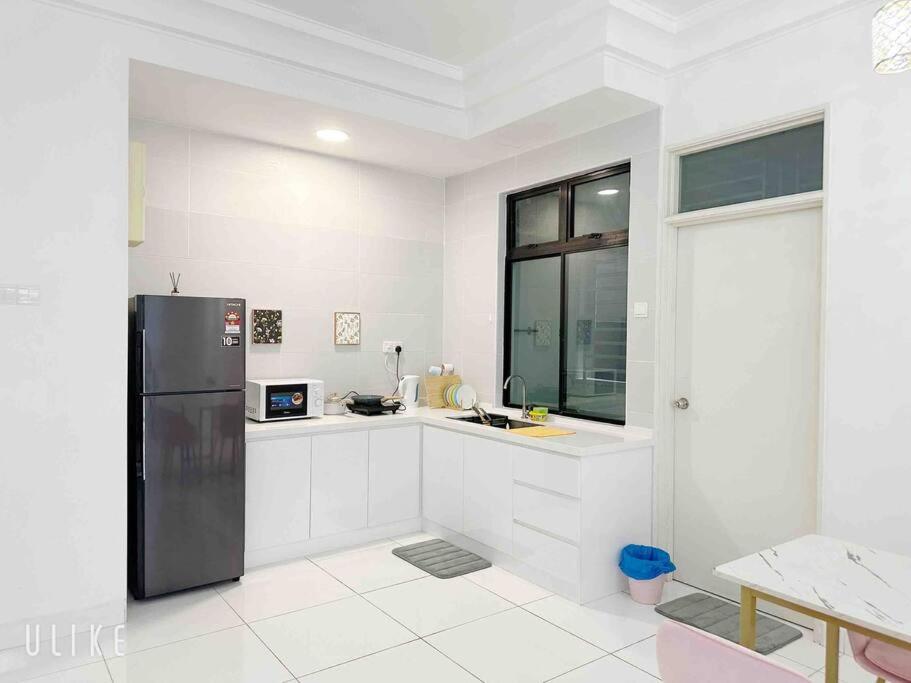 2BR@High Speed Platino Walkable to Paradigm Mall JB Skudai / CIQ