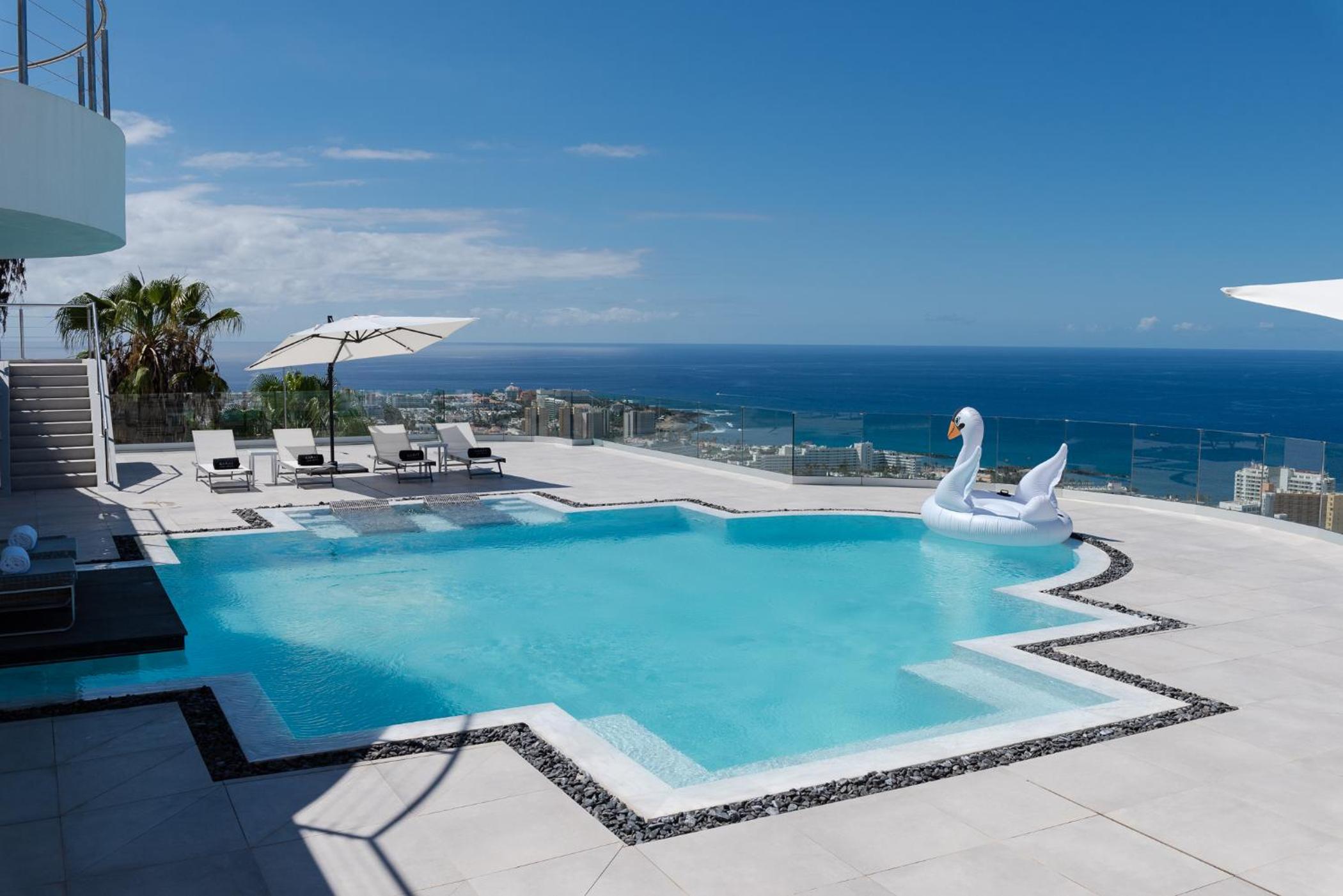 KARAT Villa Presidencial