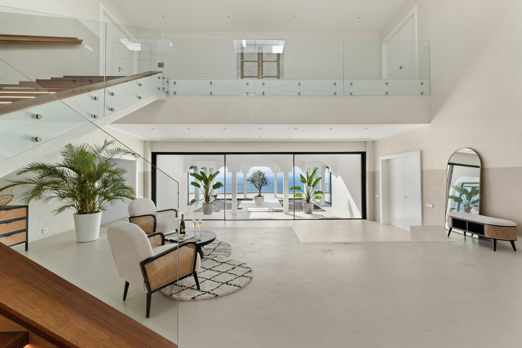 KARAT Villa Presidencial